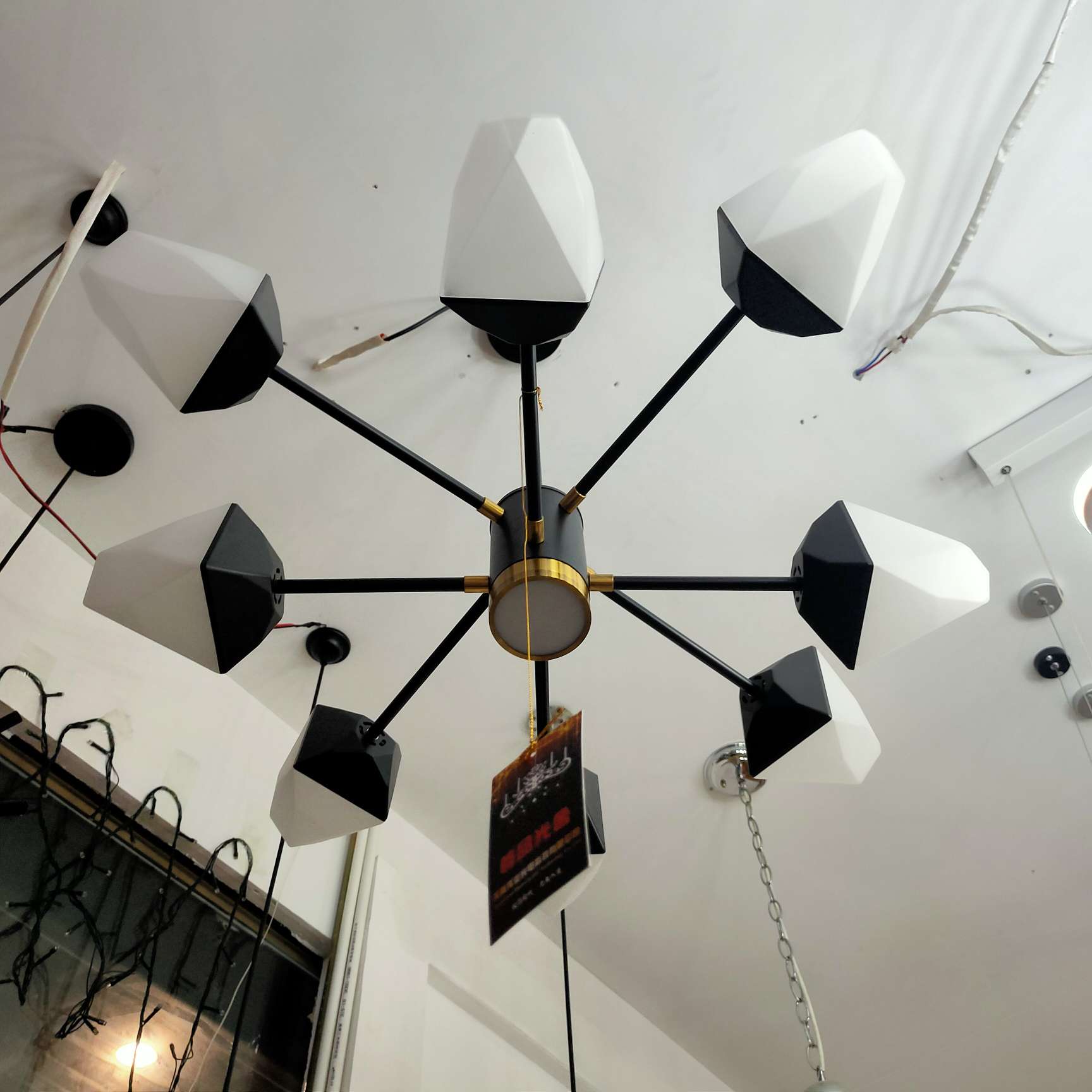 Modern minimalist living room and dining room lamps, Nordic postmodern minimalist creative, individual and warm bedroom and living room lampshades and chandeliers details Picture