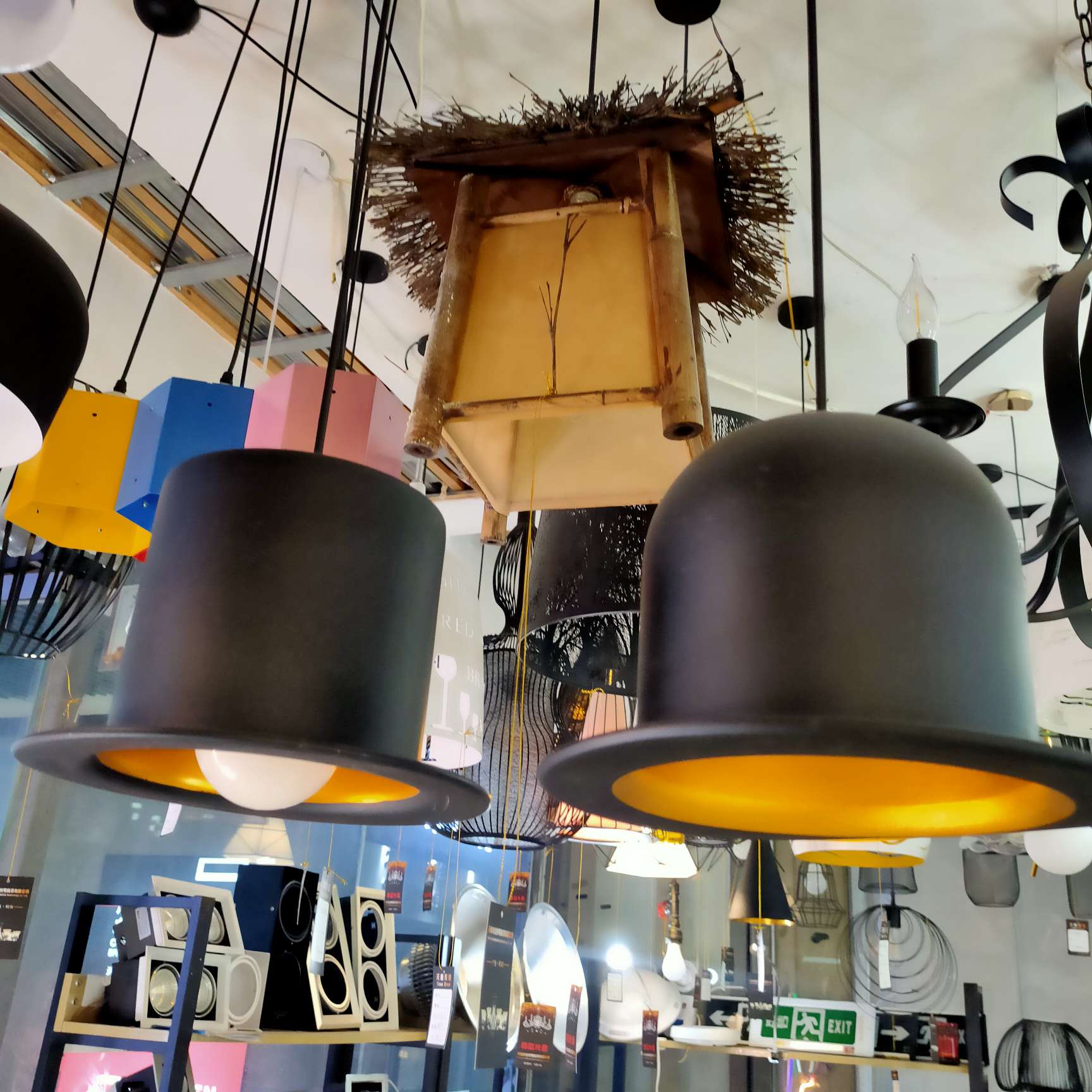 Nordic postmodern, simple, creative and personalized double-headed chandelier for bedroom and living room Application Scenario