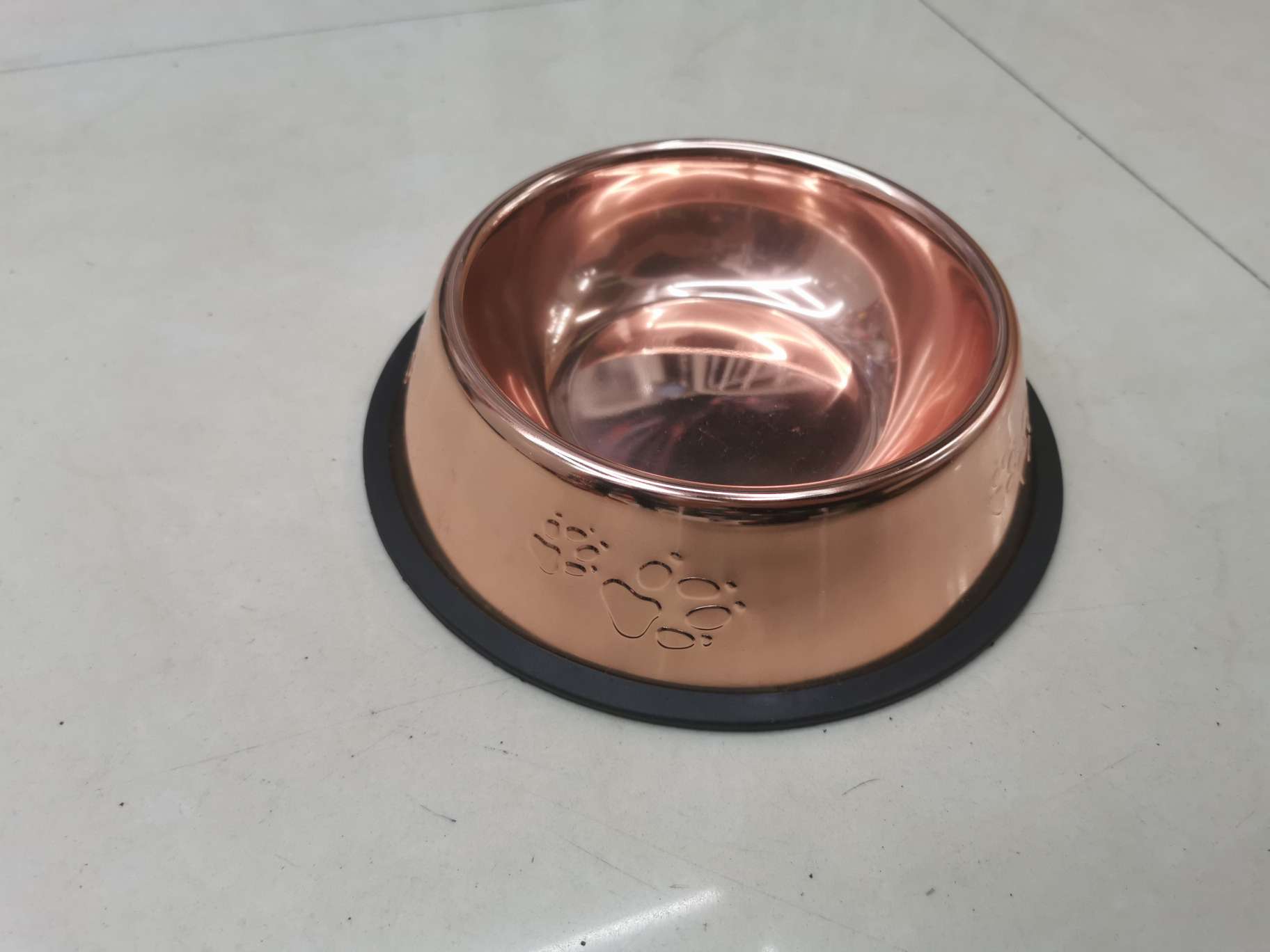 狗碗金色