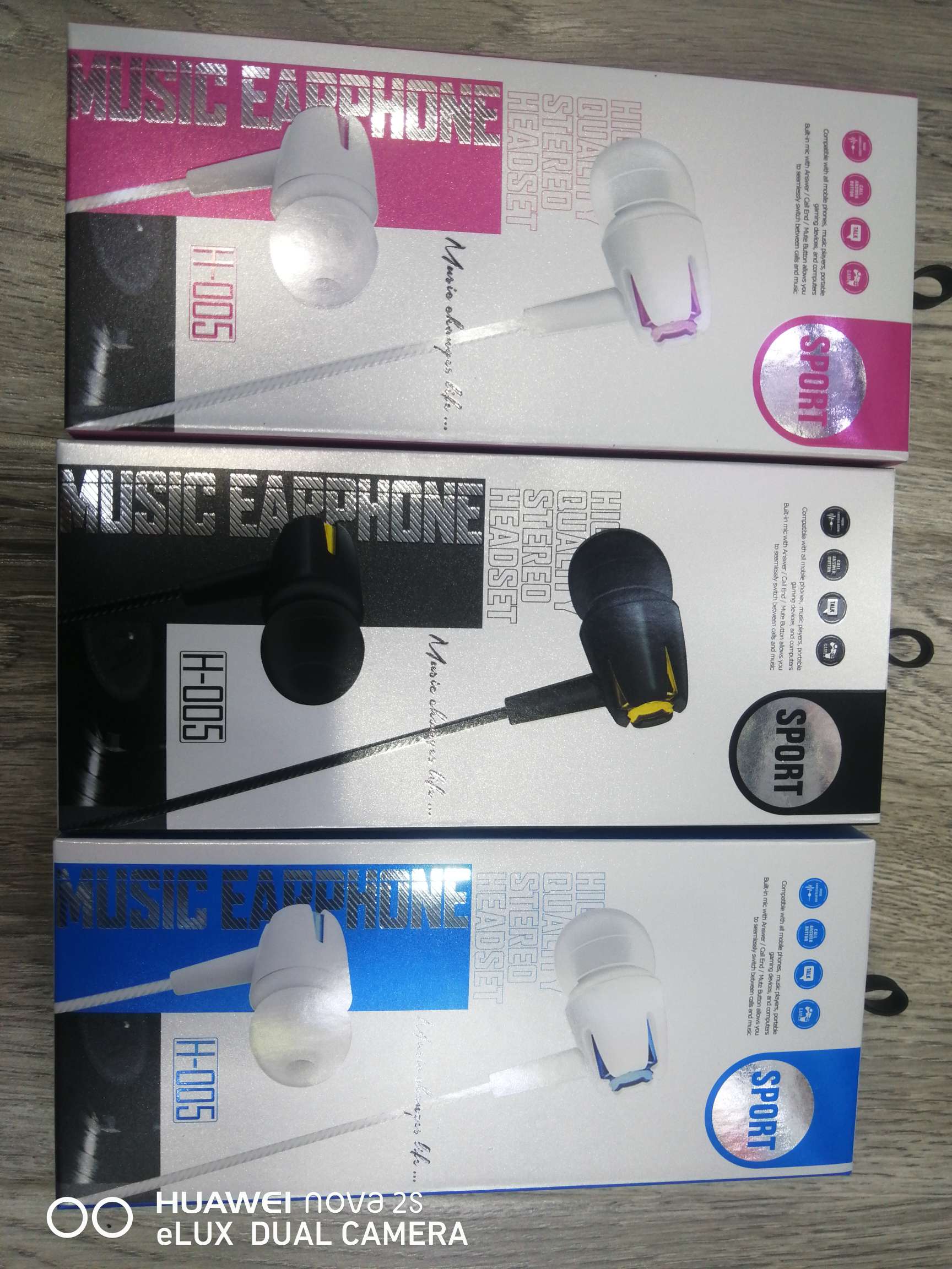 H005 with mug earphone thumbnail