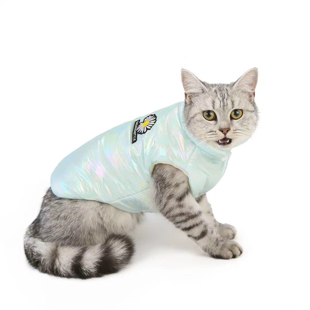 秋冬装新款上新大量出货中，需要老板们联系啦！
防绒布料缝制，色彩靓丽，款式新颖！宠物宝宝们穿上咱家的棉背心回头率高！详情图7