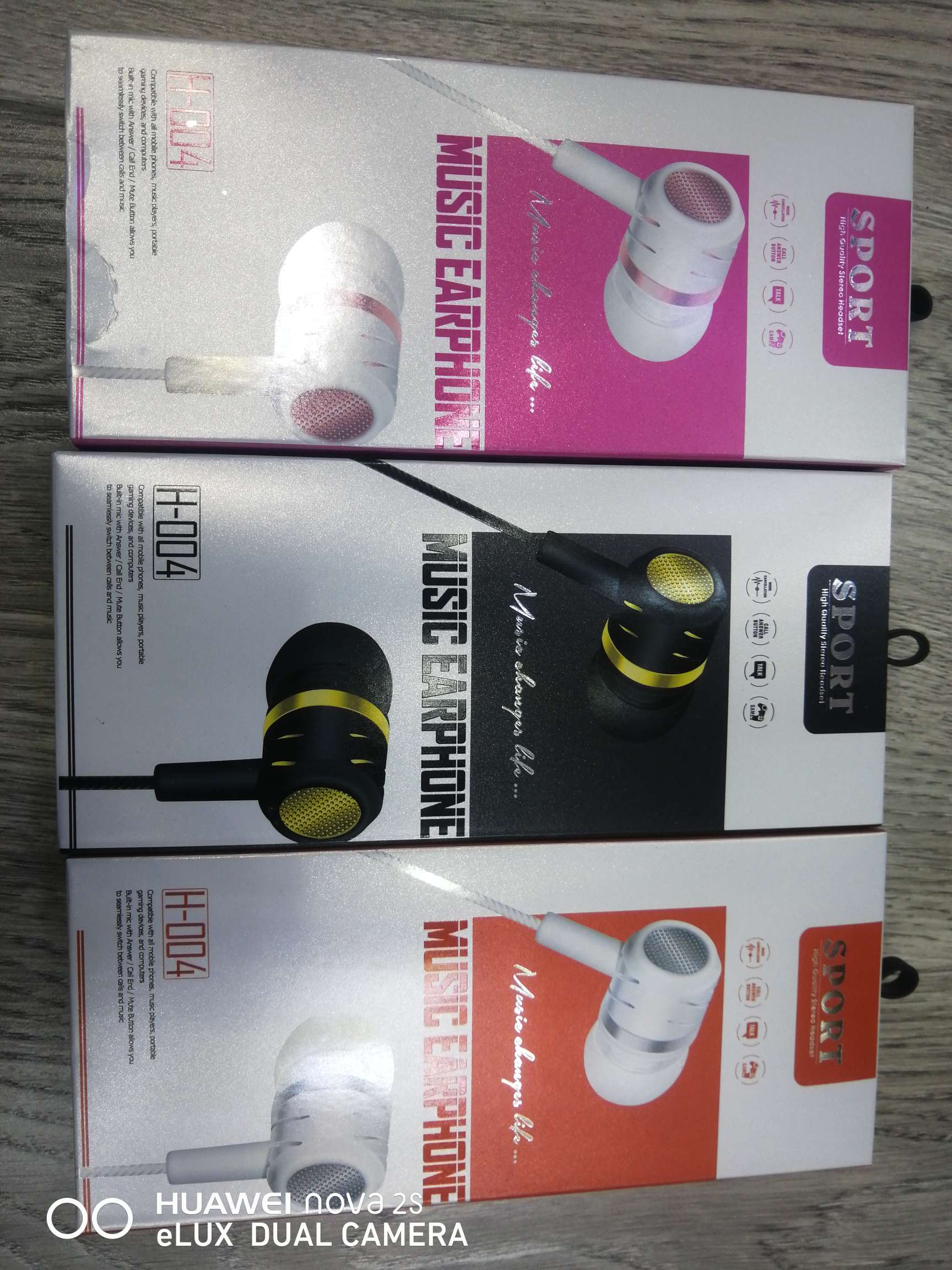H004 with mug earphone thumbnail