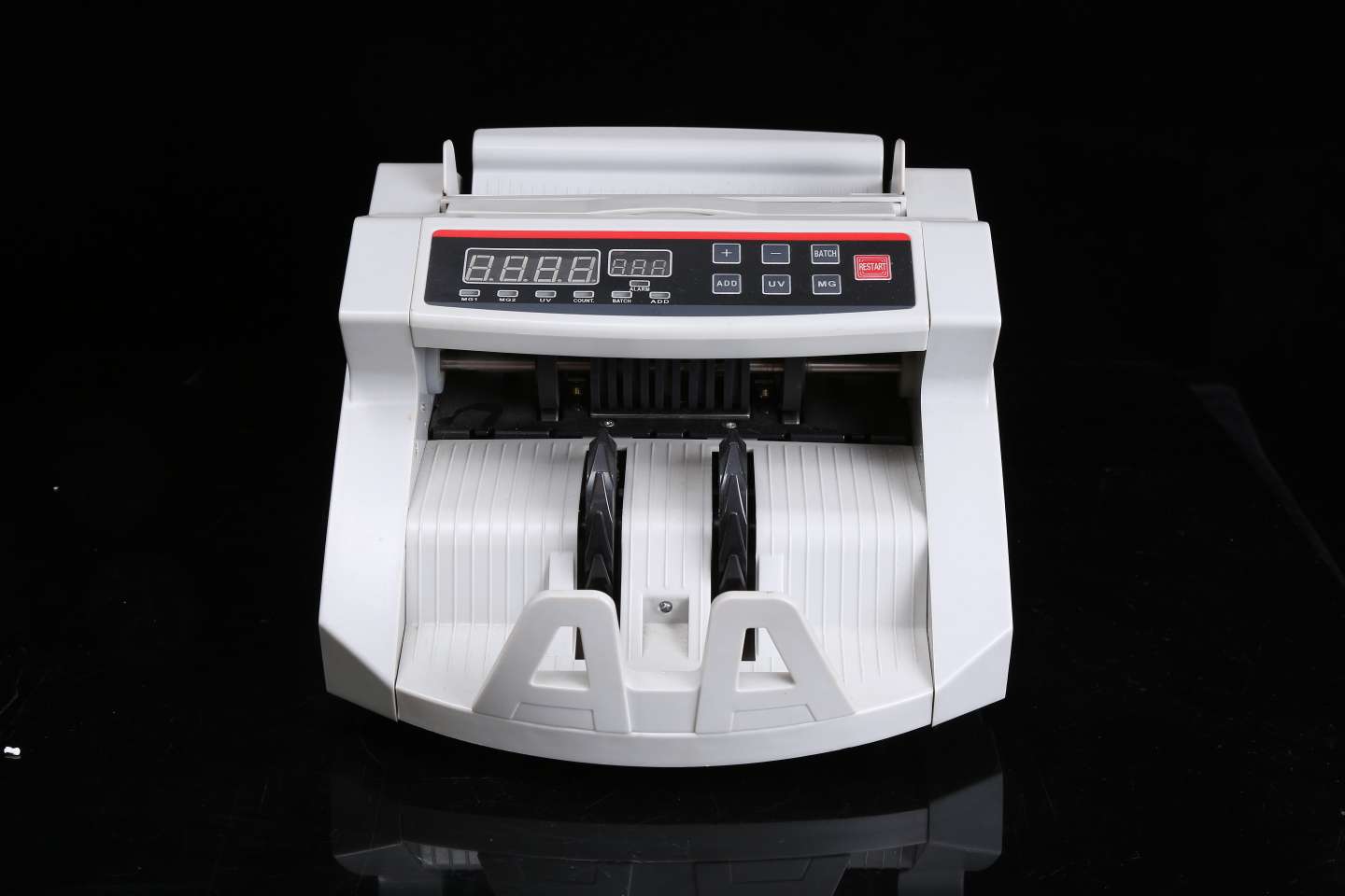 Currency counters for multiple countries and foreign currency detectors are exported to various countries Application Scenario