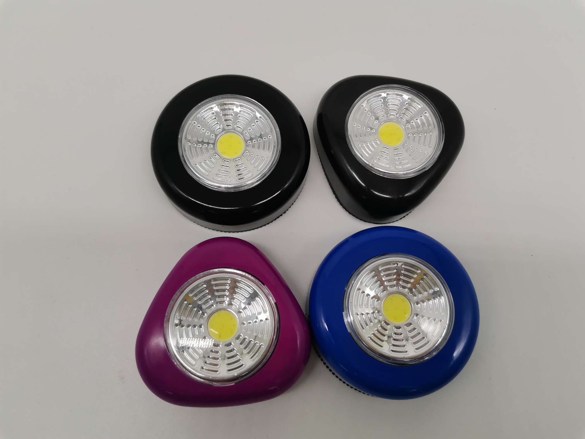 新款多功能 COB触摸灯 LED橱柜粘贴拍拍灯 创意干电池橱柜灯详情图9