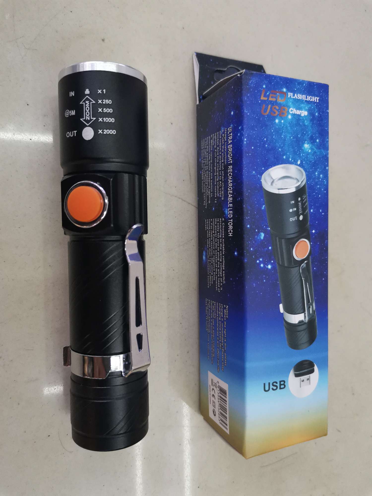 迷你强光手电筒USB插口直接充电XPE灯珠出行家用照明便携式手电筒