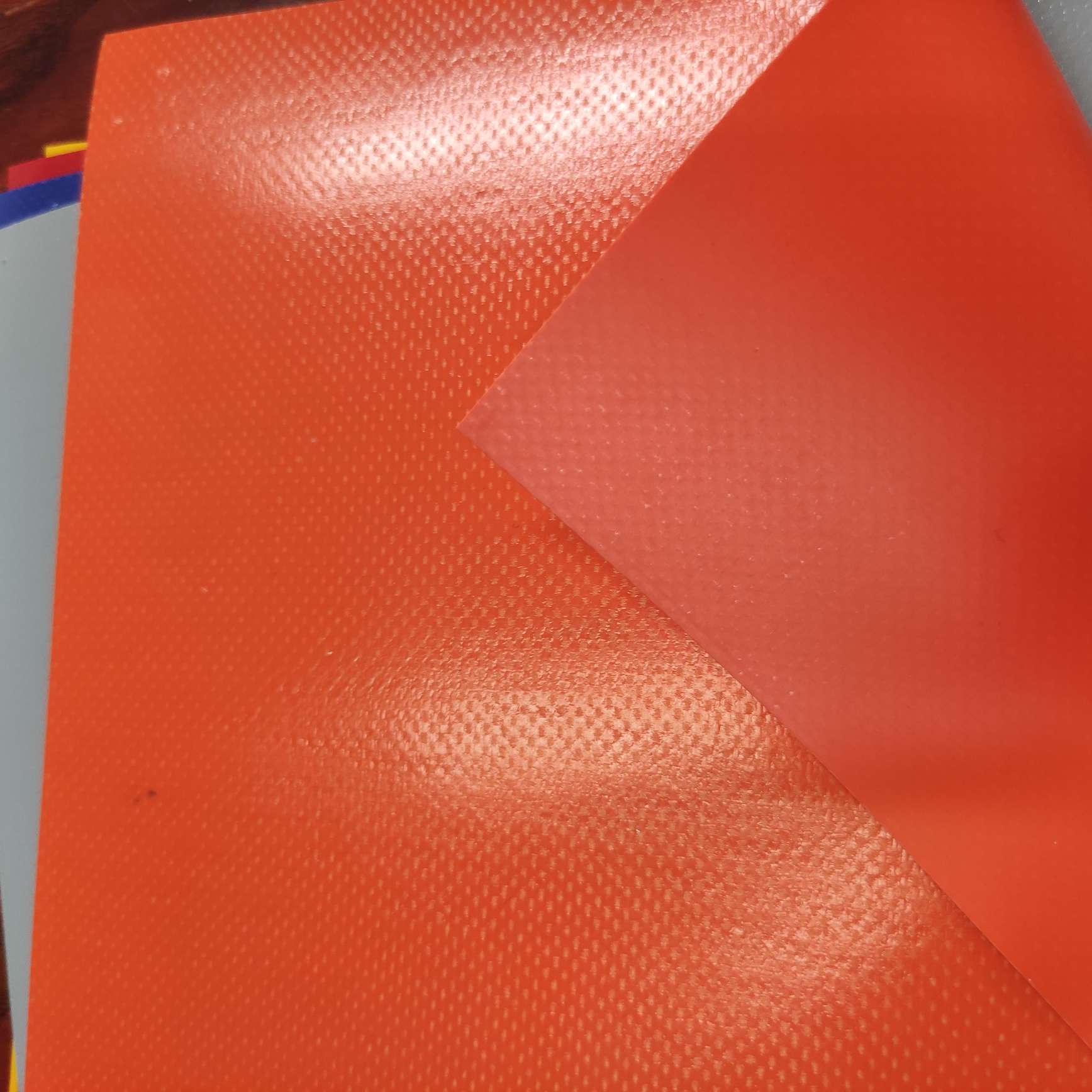 Orange mesh fabric 0.5 in large stock, high, medium and low grade leather fabric factory direct sales, hot-selling new style