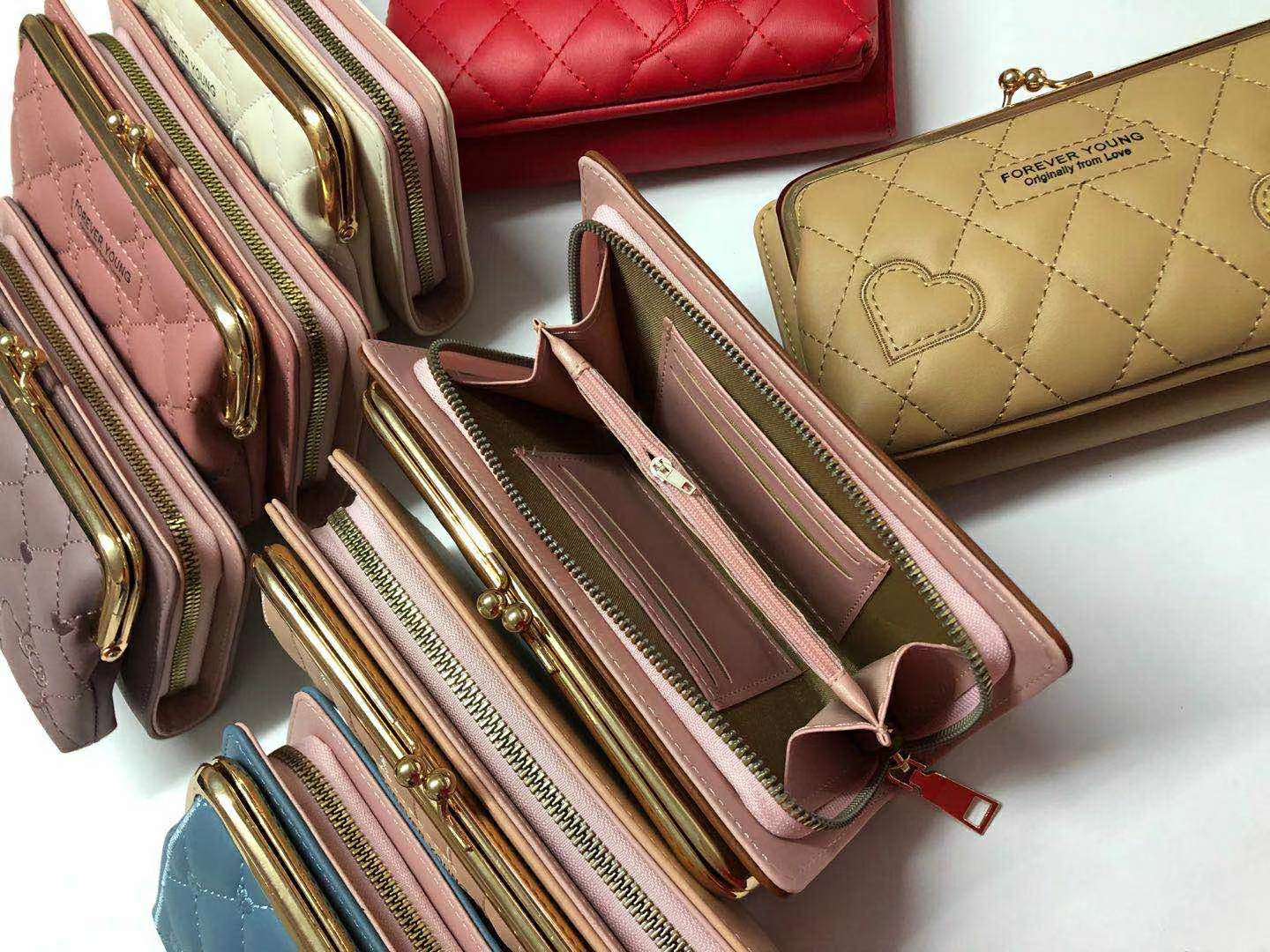 钱包女士钱包夹子包产品图