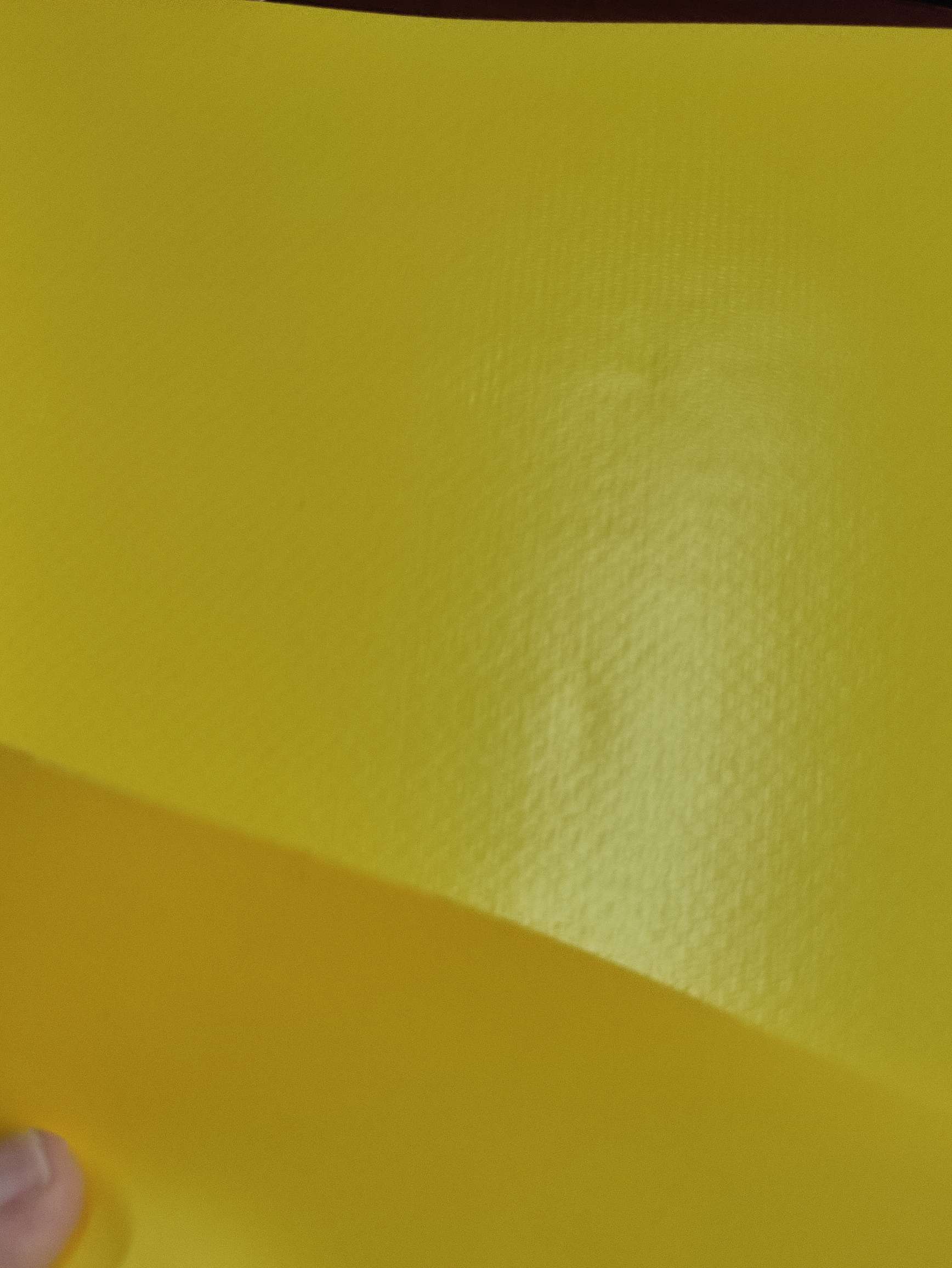 Yellow mesh fabric 0.5 in large stock, high, medium and low grade leather fabric factory direct sales, hot-selling new style
