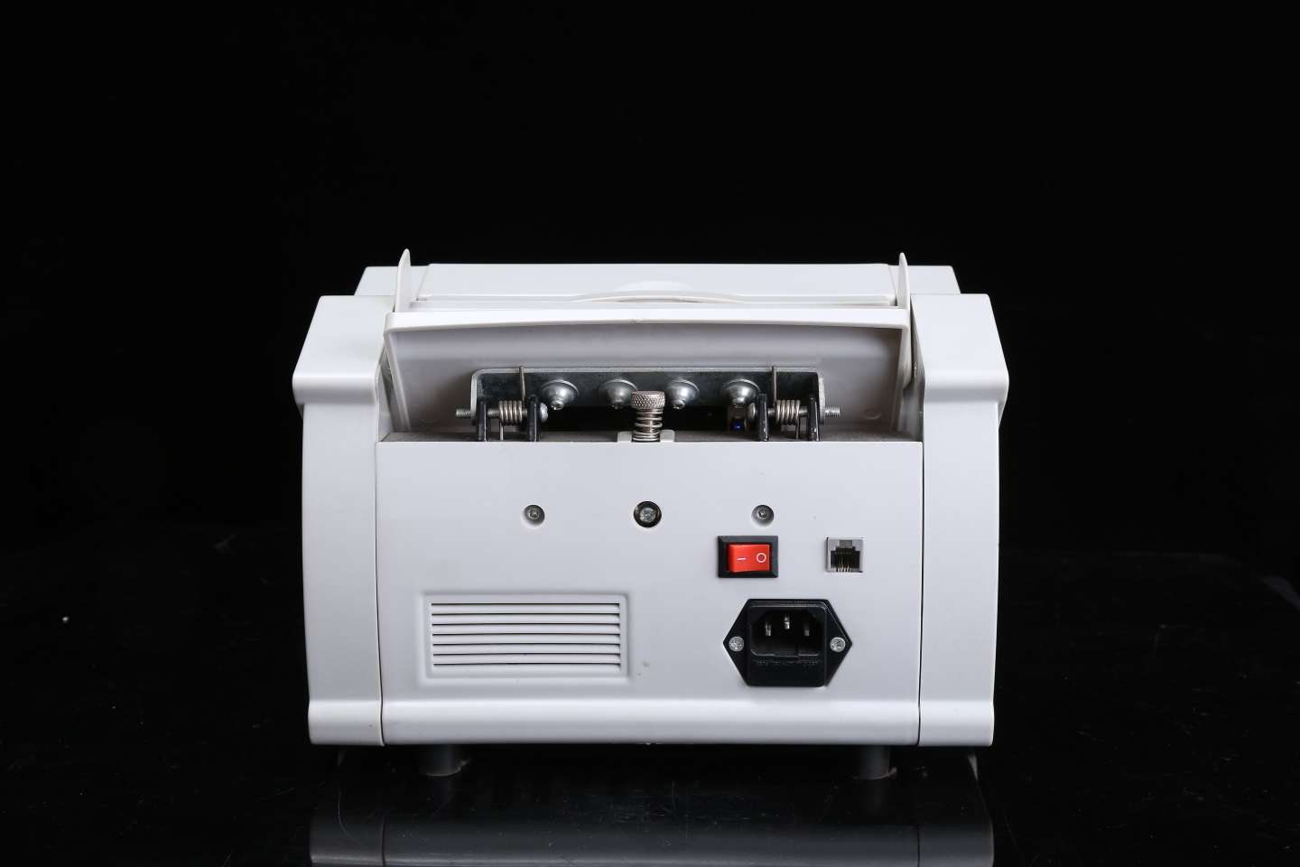 Currency counters for multiple countries and foreign currency detectors are exported to various countries Specification image