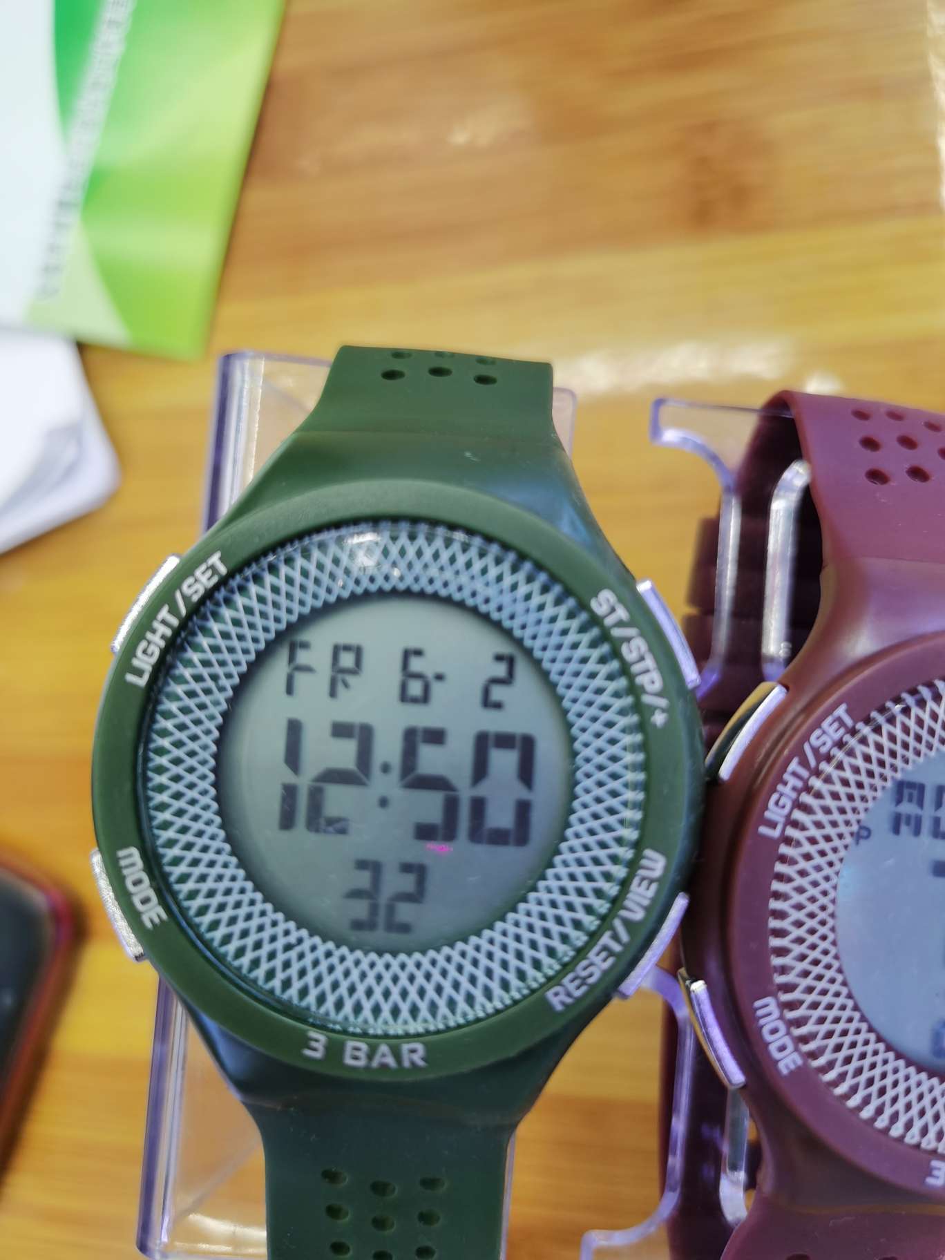 Waterproof electronic watch details Picture