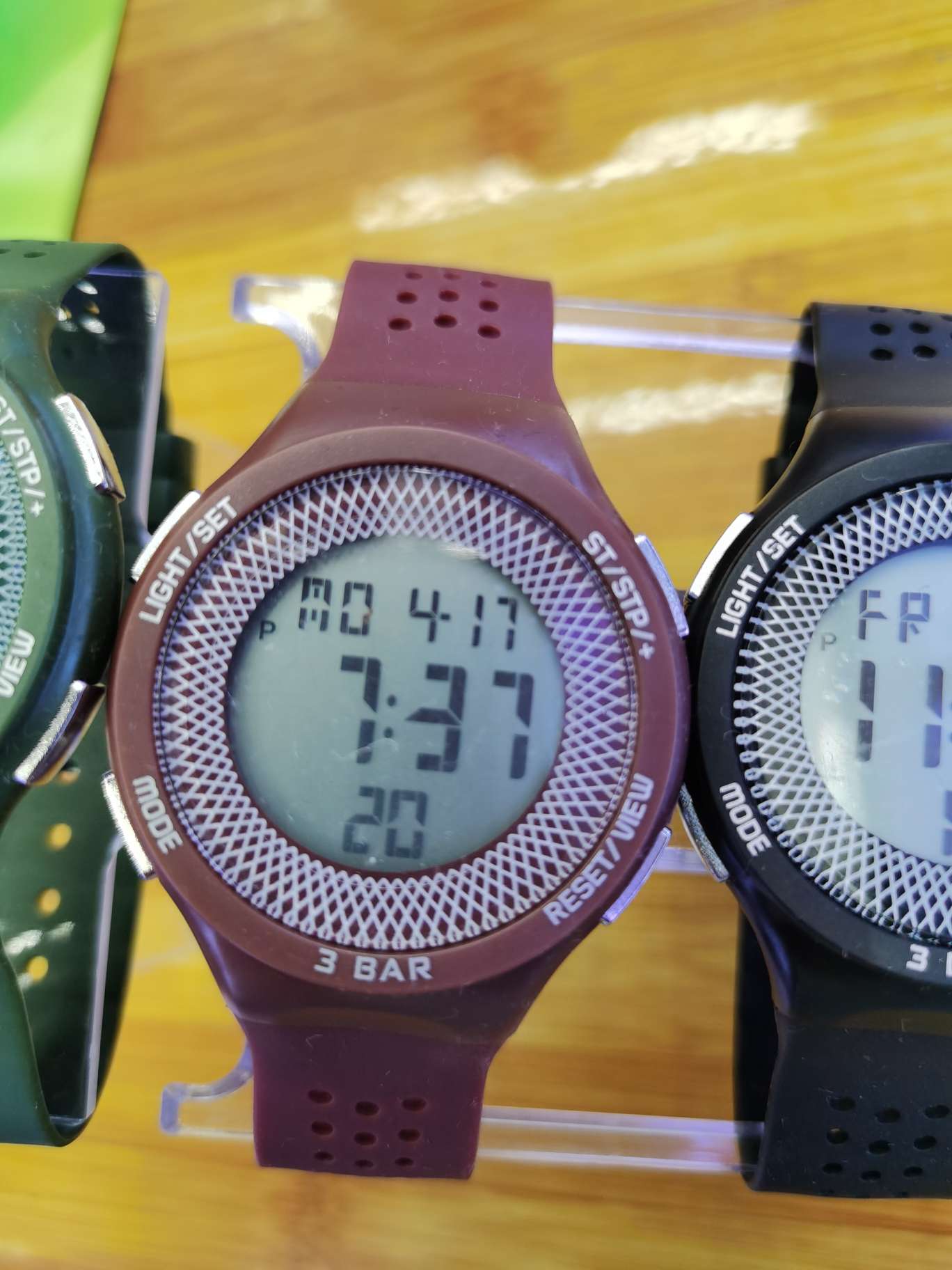 Waterproof electronic watch Application Scenario
