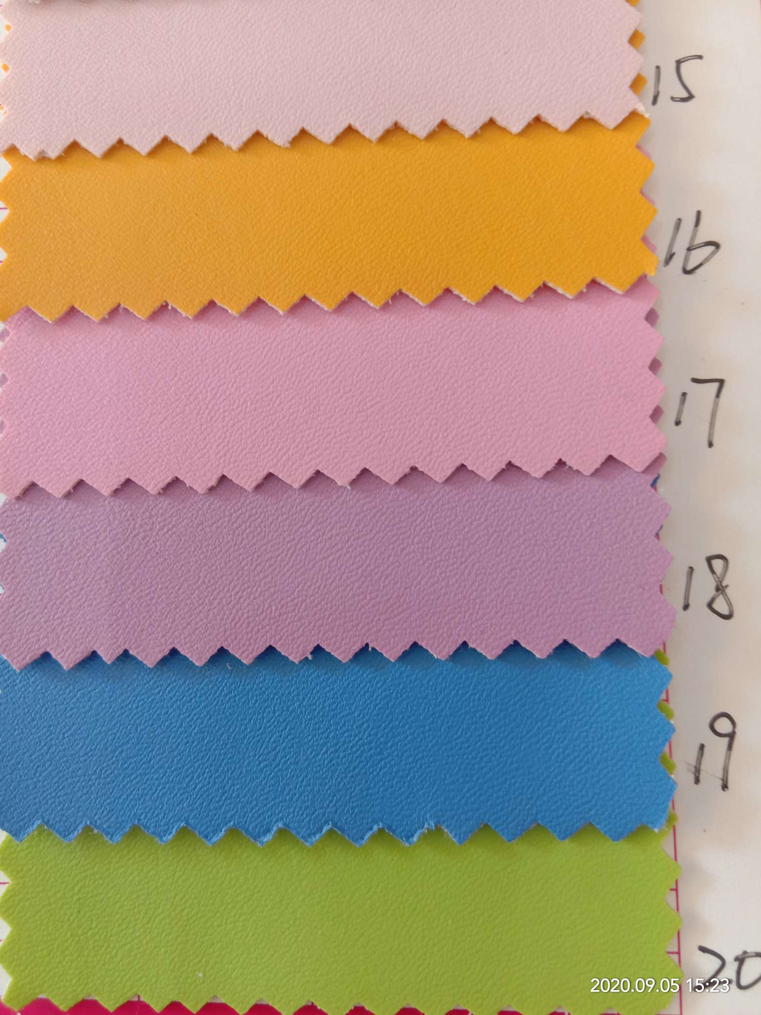 厂家直销箱包鞋子皮带原材料580A/B价格美丽质量优质细节图