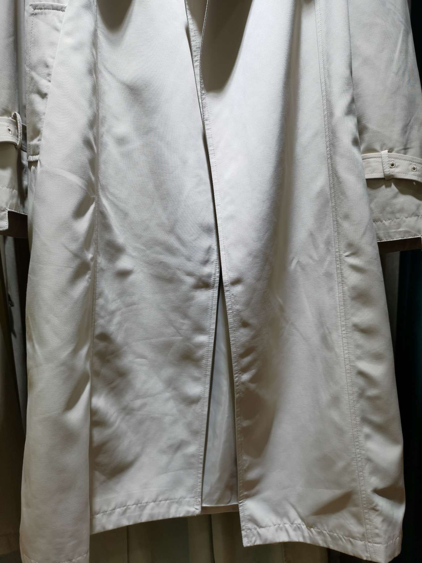 Business version large double-layer V-shaped lapel windproof long coat details Picture