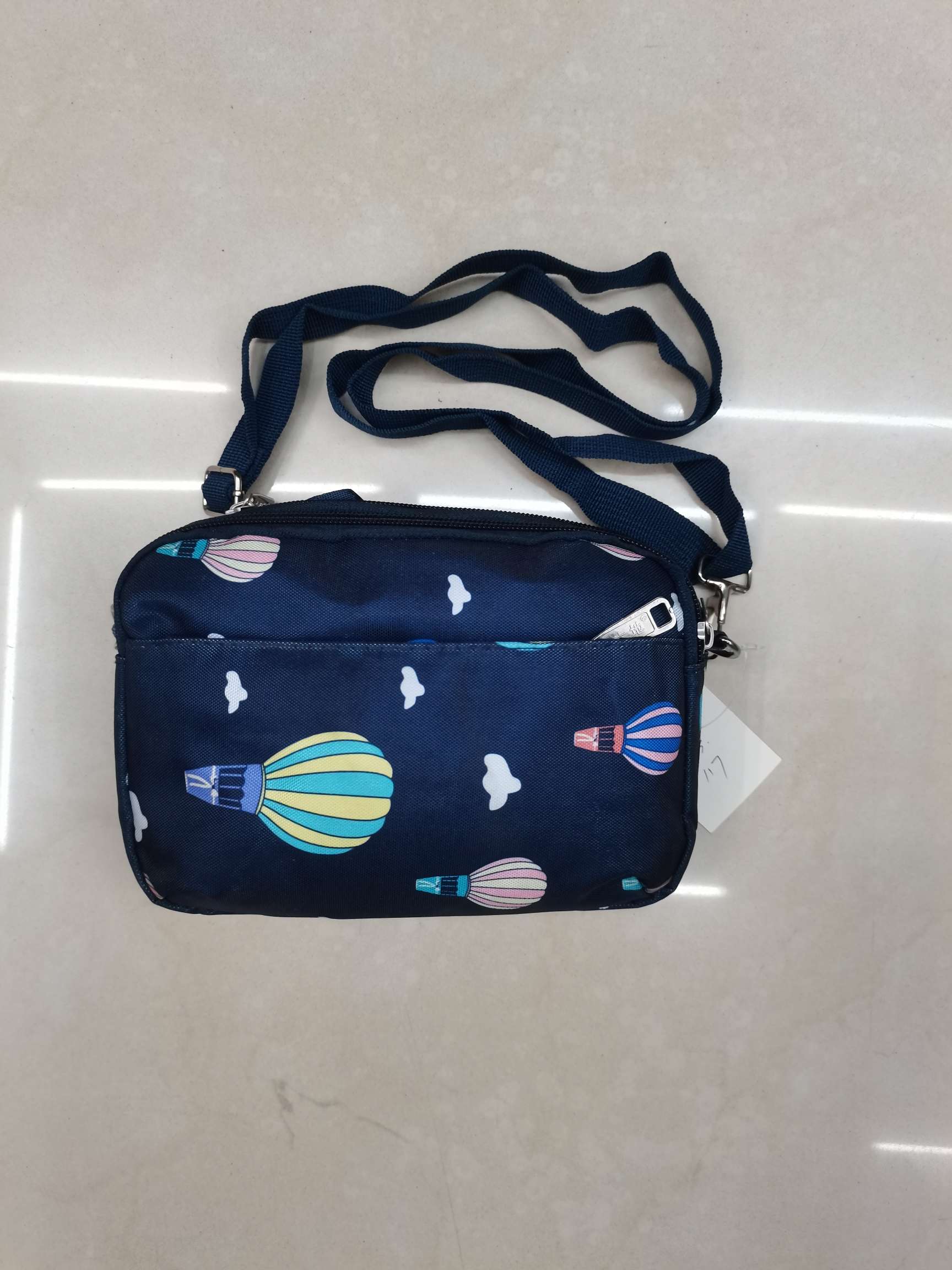 117 Floral fabric bag for both hand and shoulder use