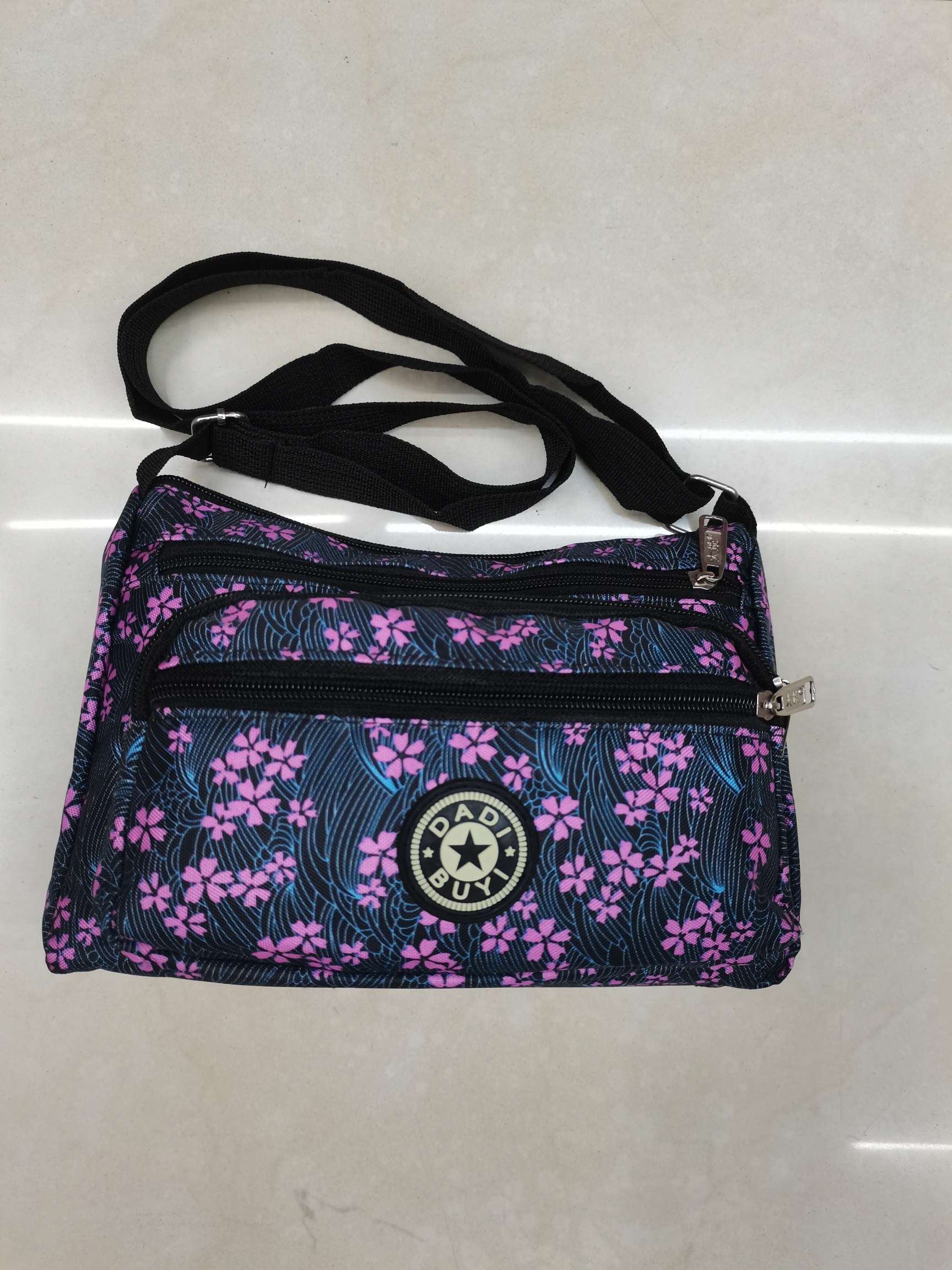 103 Floral fabric five-pull crossbody bag
