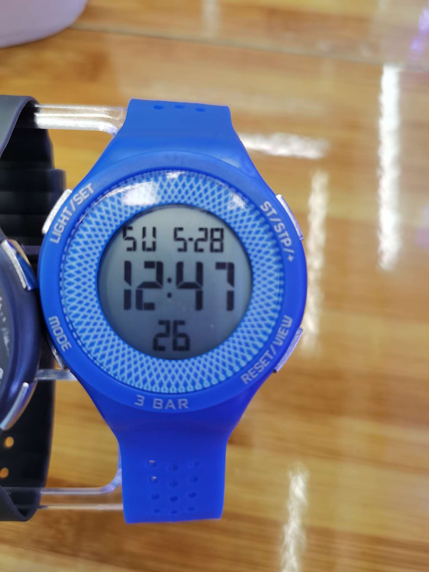 Waterproof electronic watch Item Picture