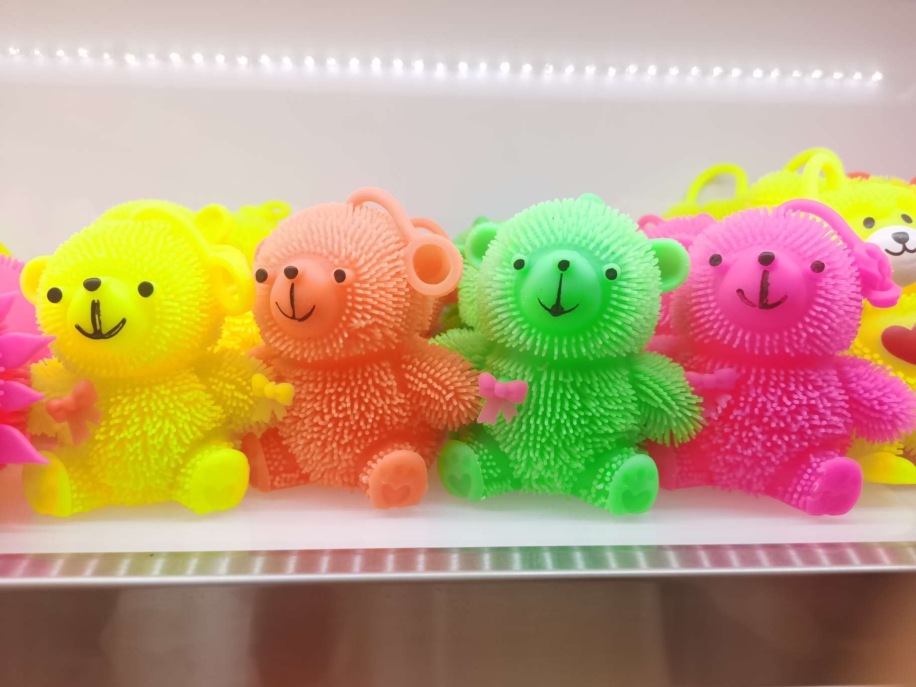 儿童充气卡通奶爸闪光毛毛球
