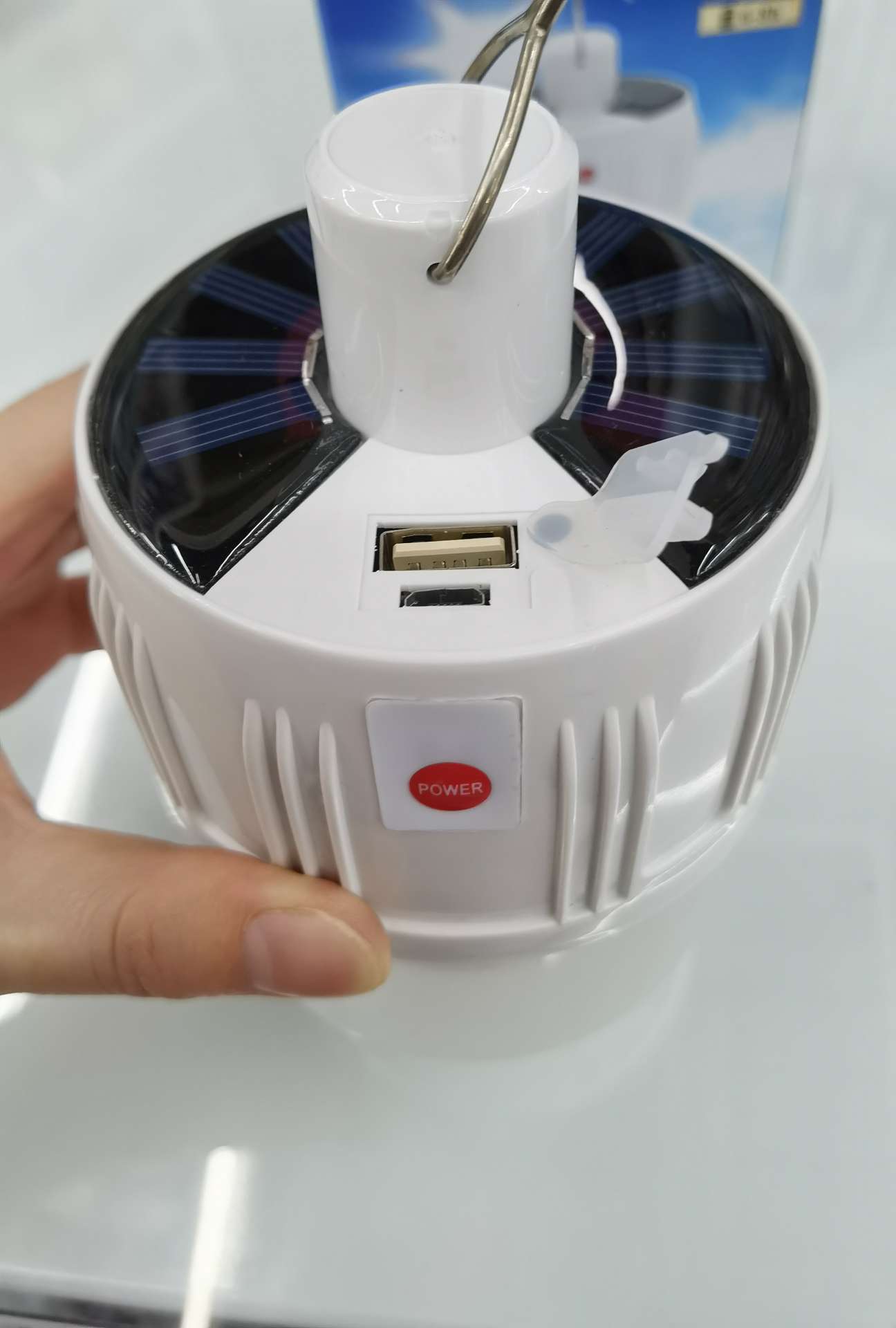 Solar-powered USB charging lamp details Picture