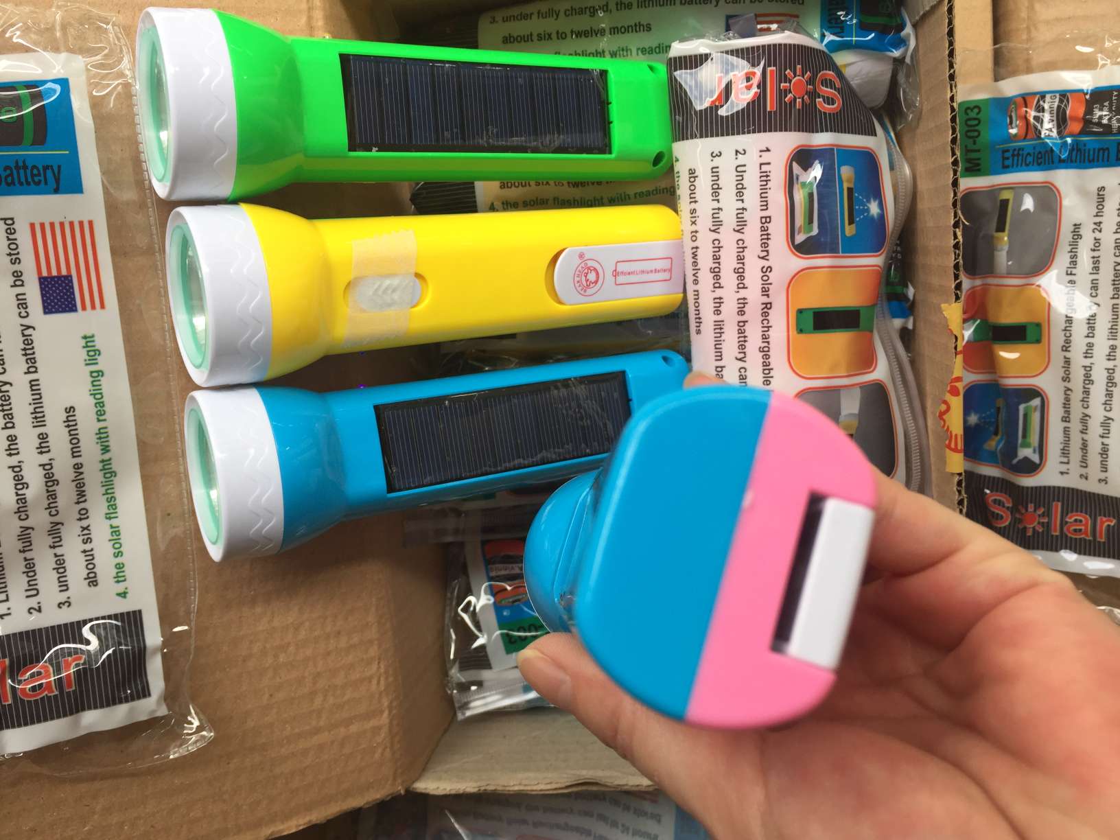 Solar flashlight Item Picture