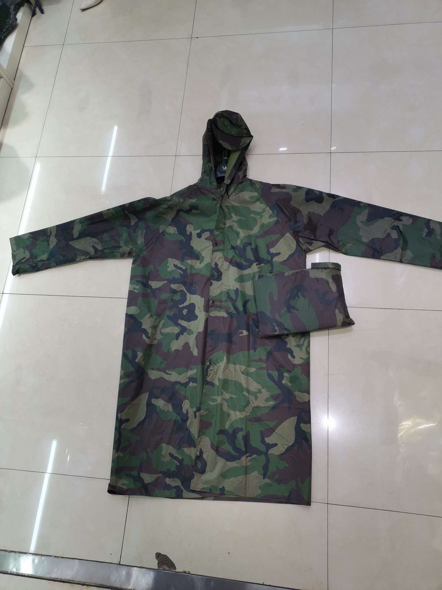 Large floral camouflage long raincoat