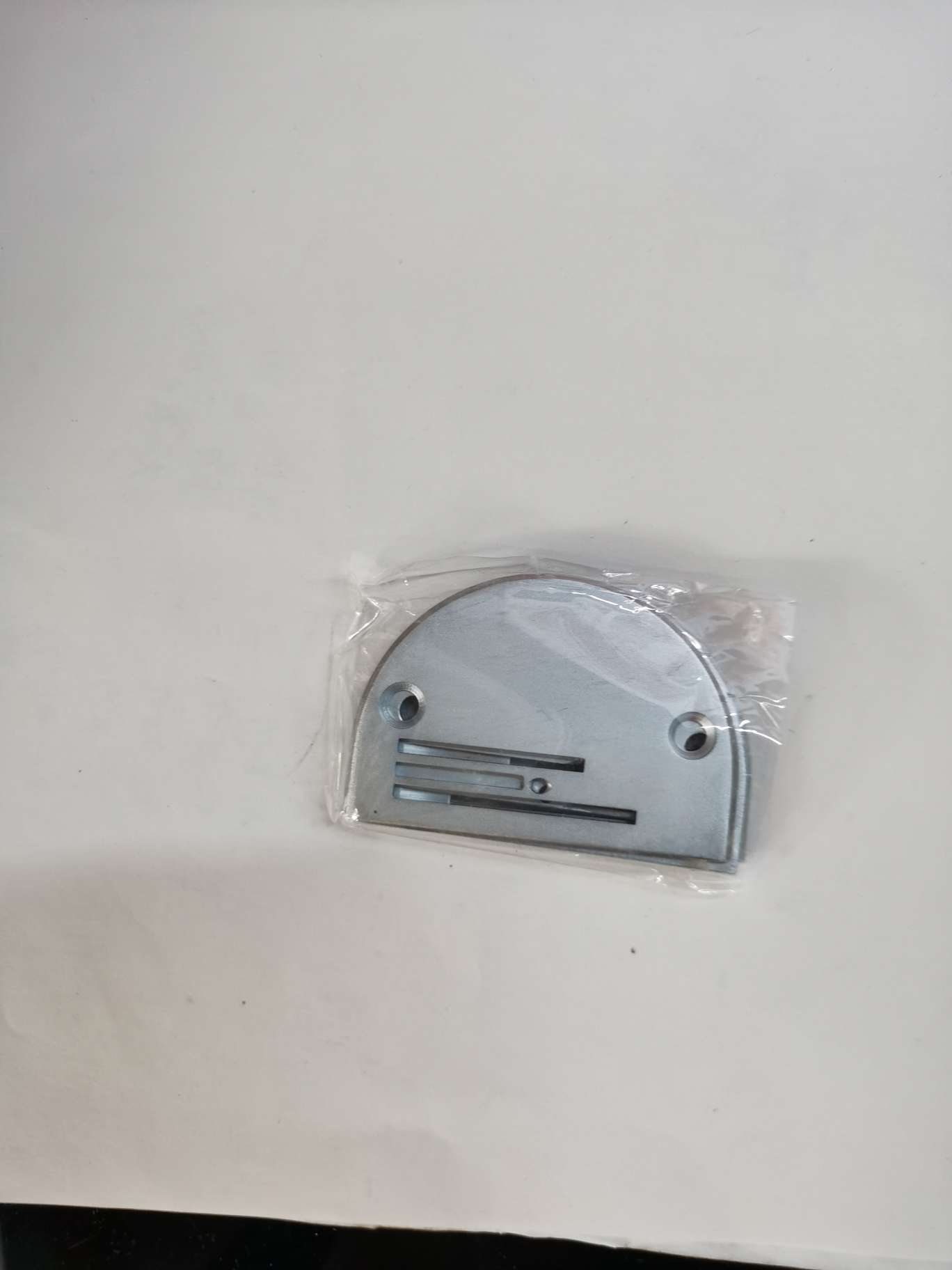 Direct sales of sewing machine needle plates and machine tool parts from the manufacturer, with immediate delivery and quality guaranteed. Prices can be inquired and negotiated