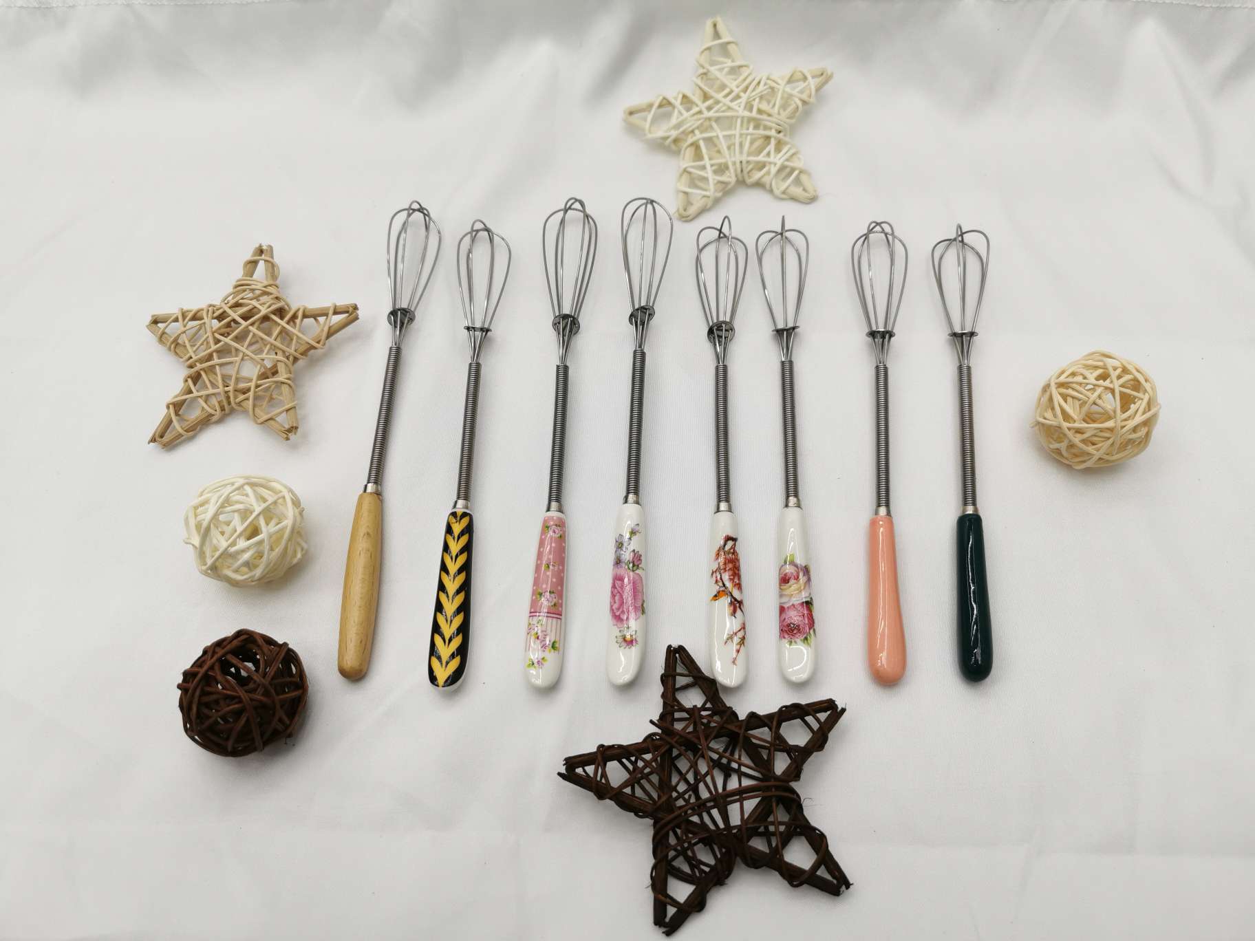 Mini Whisk with ceramic handle, hand whisk, household baking gadget, Whip cream, batter, mixer