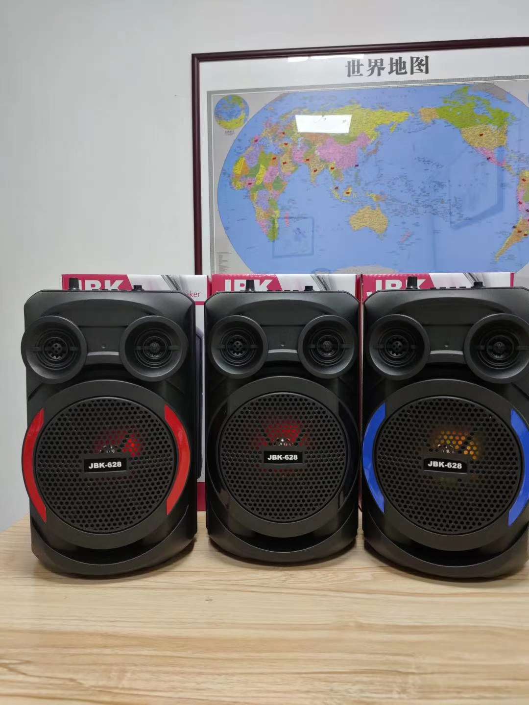 The speaker is equipped with a Bluetooth radio