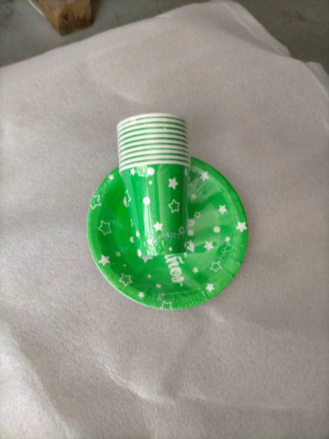 生日派对party用圣诞主题印刷烫金镭射300克纸7寸纸杯可定制厂家批发量大优惠组合套装纸盘详情4