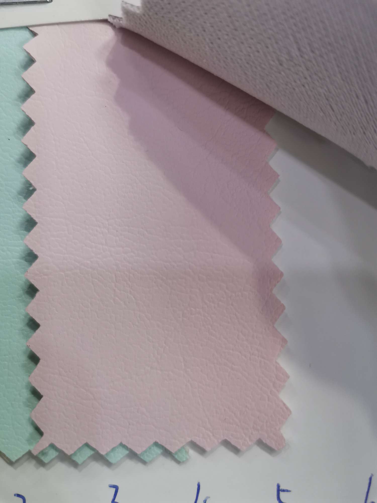 Factory direct sales of the best-selling new XYYE001-3 leather, with large stock of high, medium and low-end luggage, sofa, shoe materials and fabrics details Picture