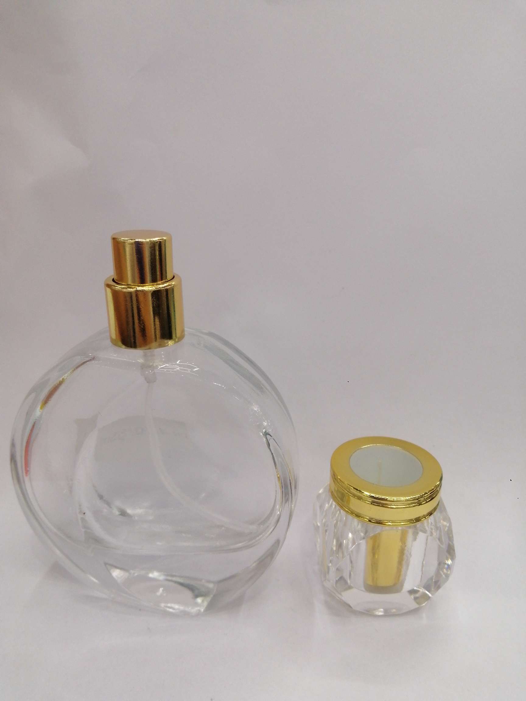 香水瓶 透明 玻璃 金色产品图