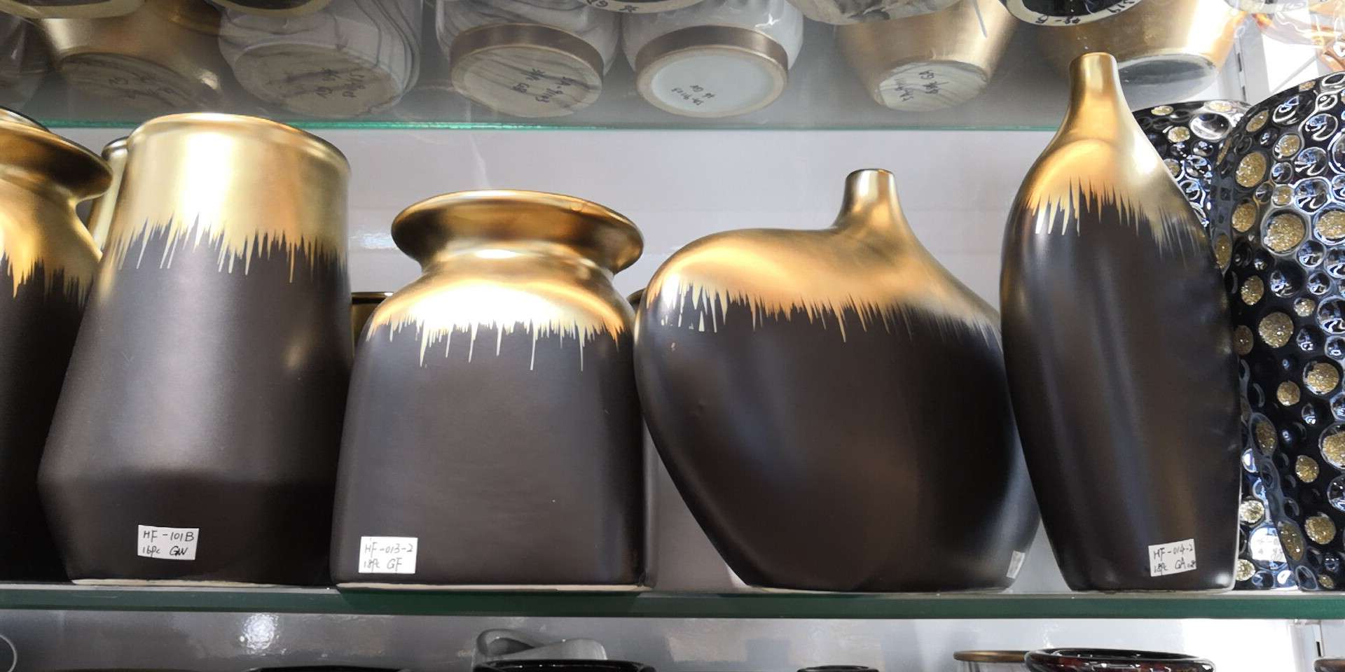 Matte black, vase thumbnail