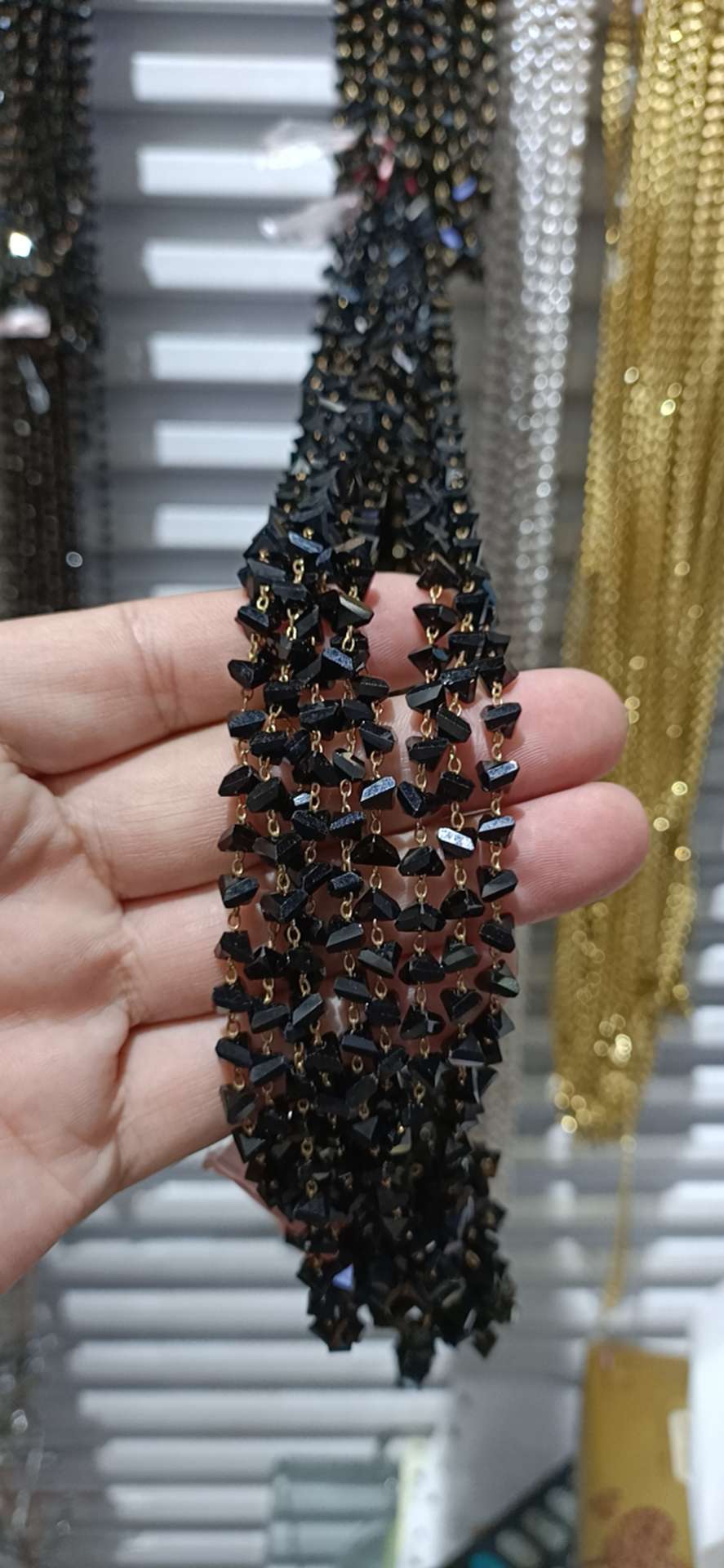 6.0三角水晶链产品图