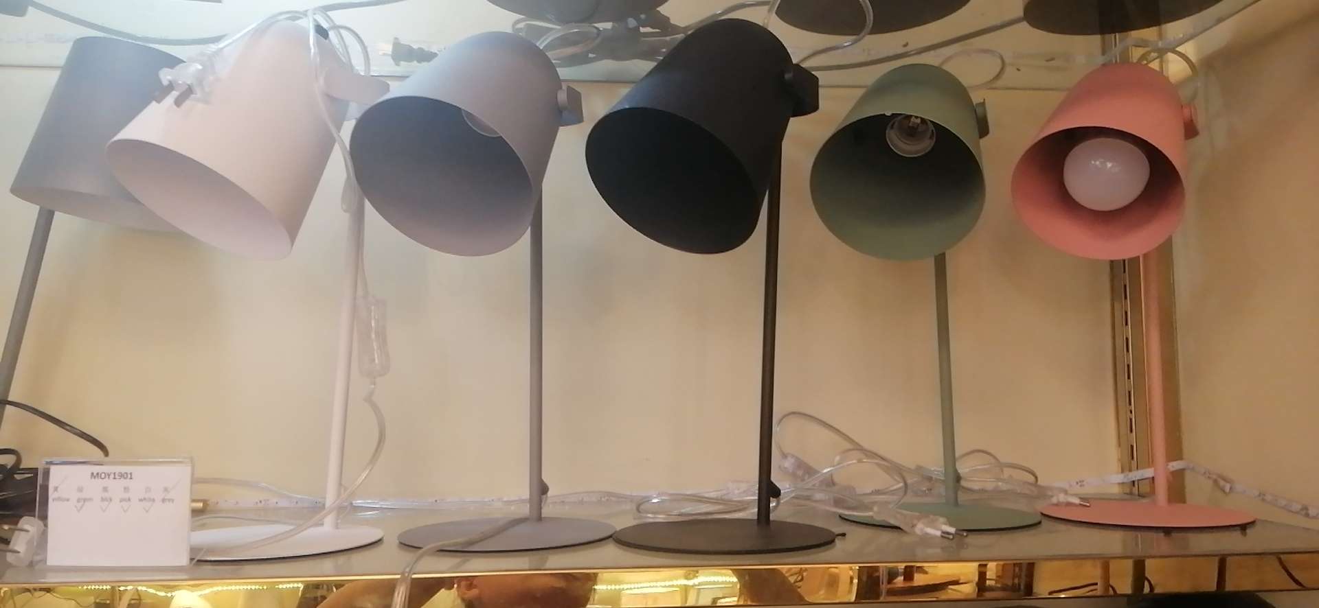 Macaron metal desk lamp