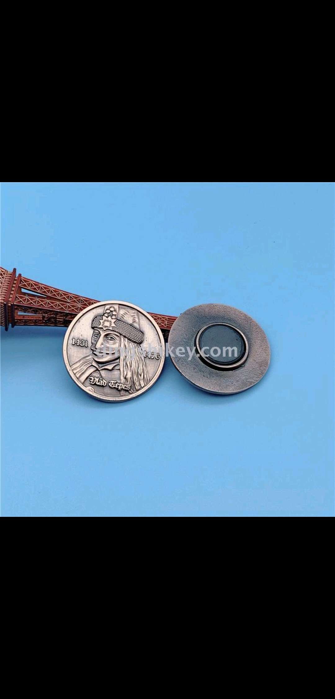 A magnet fridge magnet with a Romanian head in zinc alloy from Guangdong detail image 3