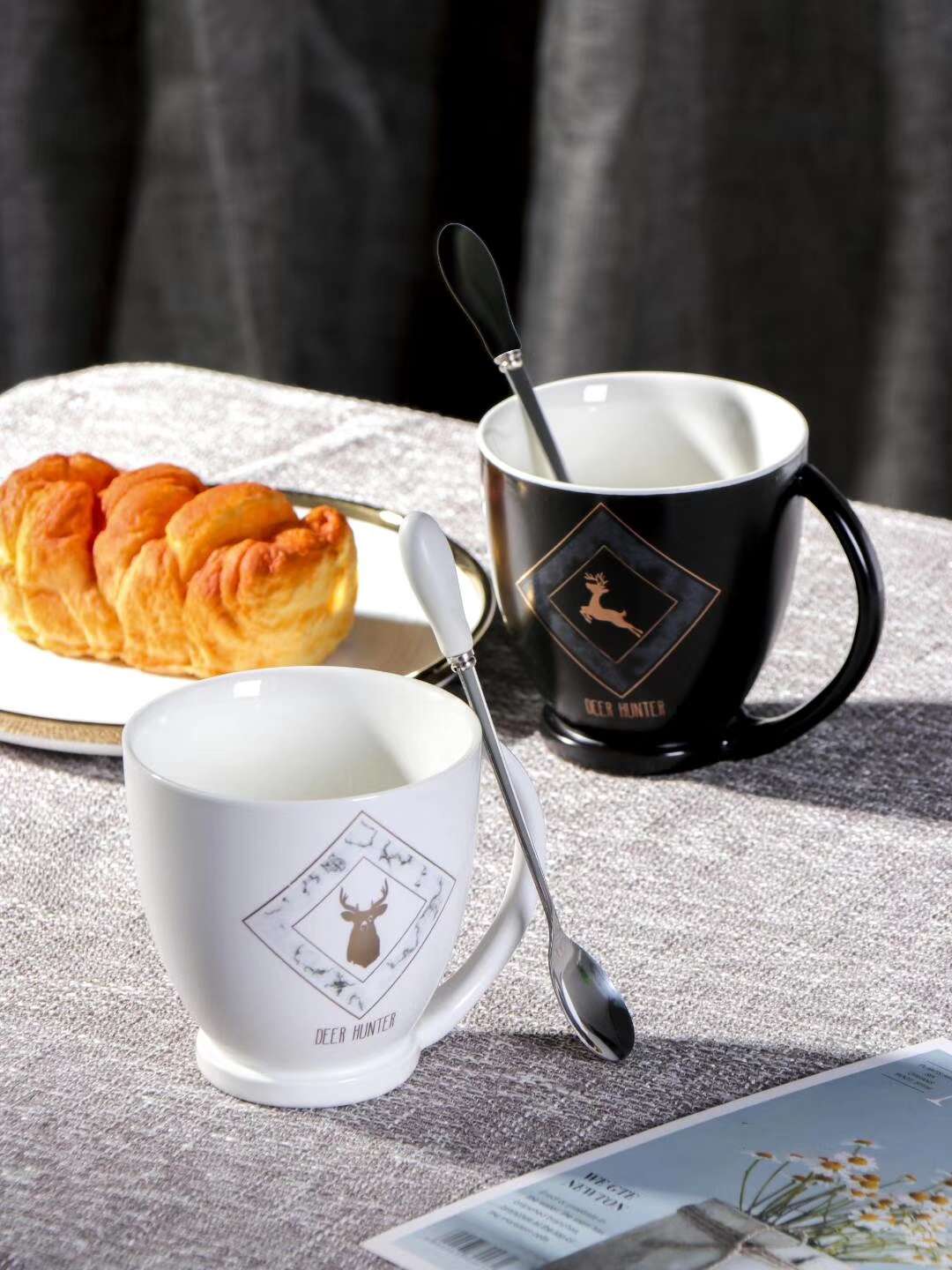 SJ1372-1 380ml Gilded Deer Head matte Glazed Ceramic Cup Stainless Steel Ceramic Handle Spoon Set detail image 4