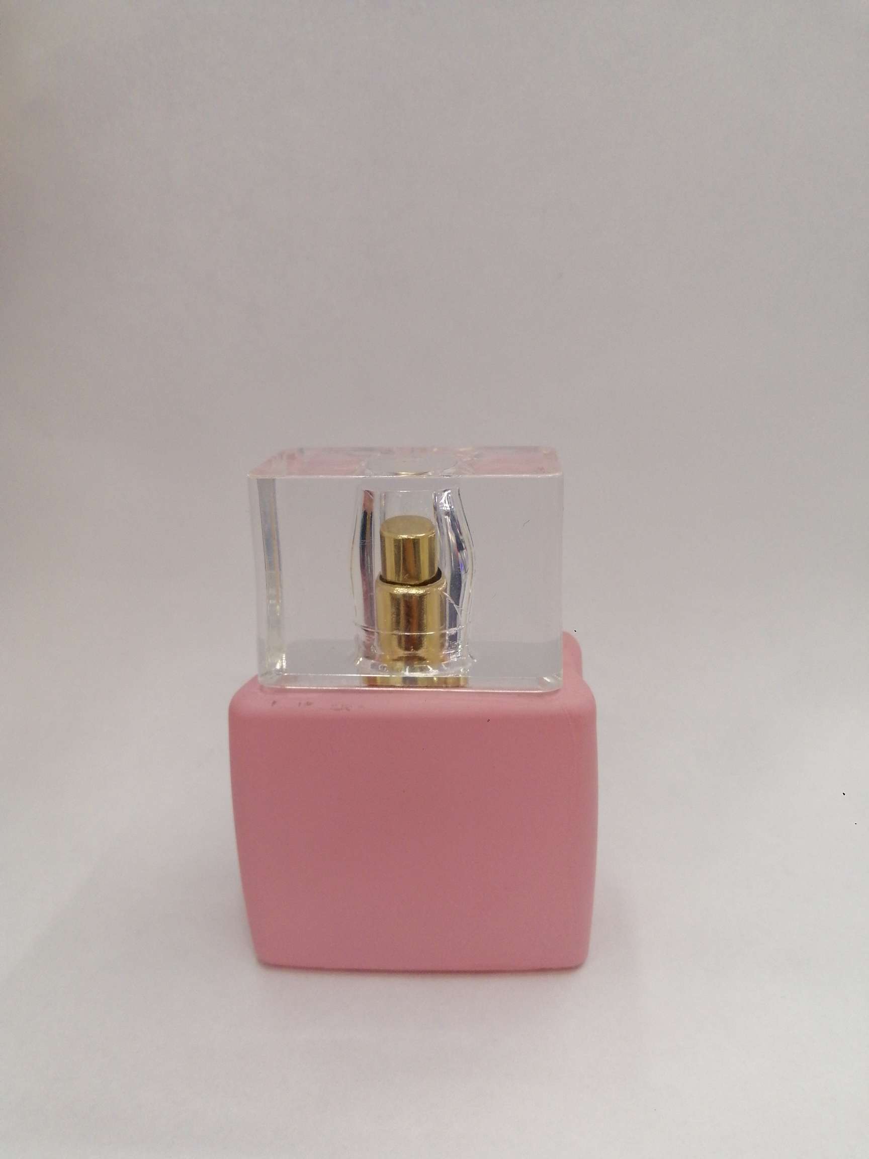 香水瓶 盖子 透明 粉色白底实物图