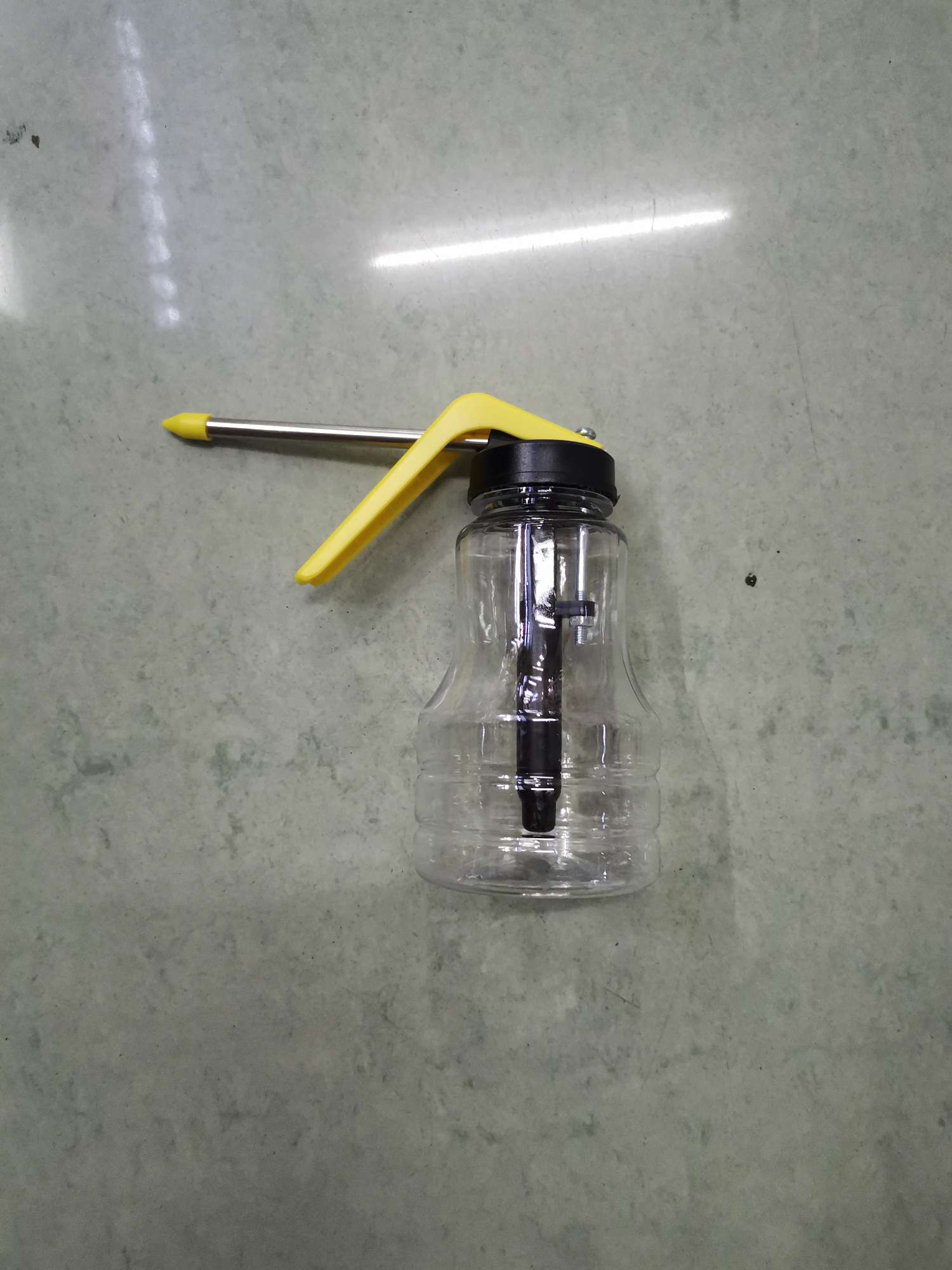 250mL transparent oil can thumbnail