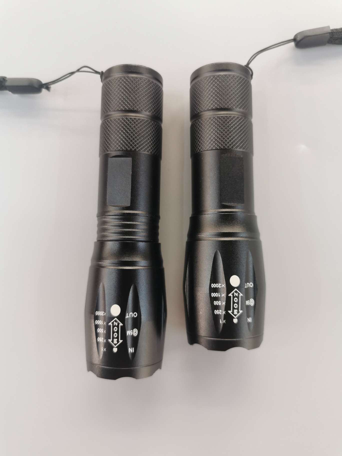 5V充电伸缩手电筒，USB充电手电筒T6灯珠产品图