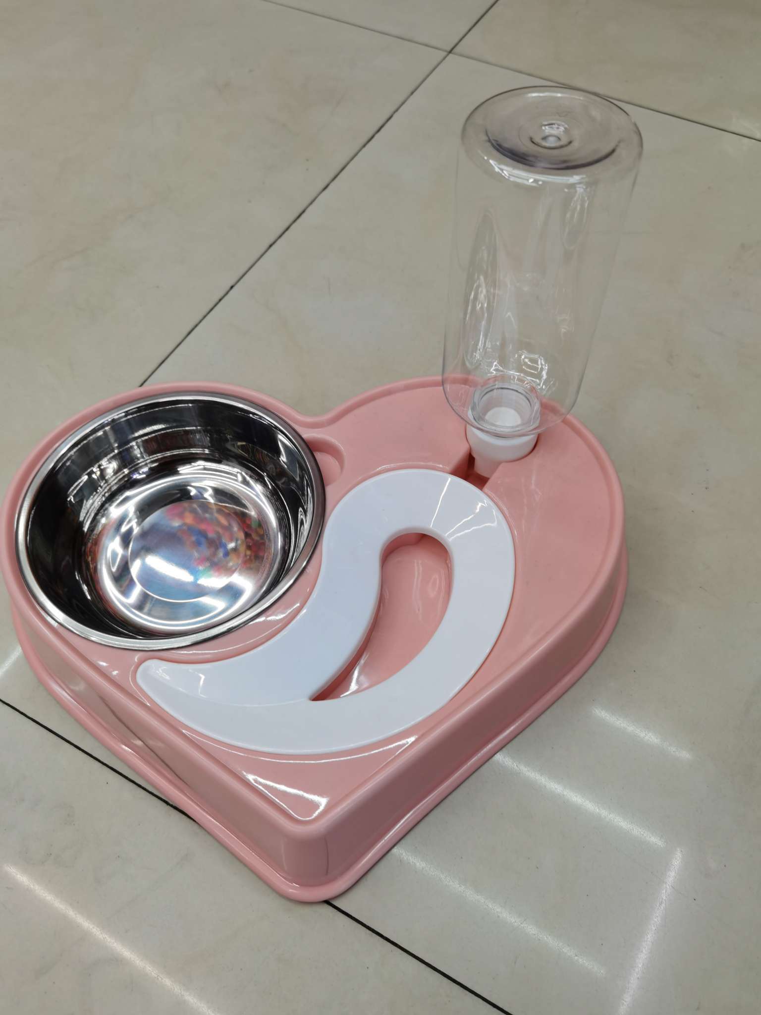 宠物用品狗碗带喝水