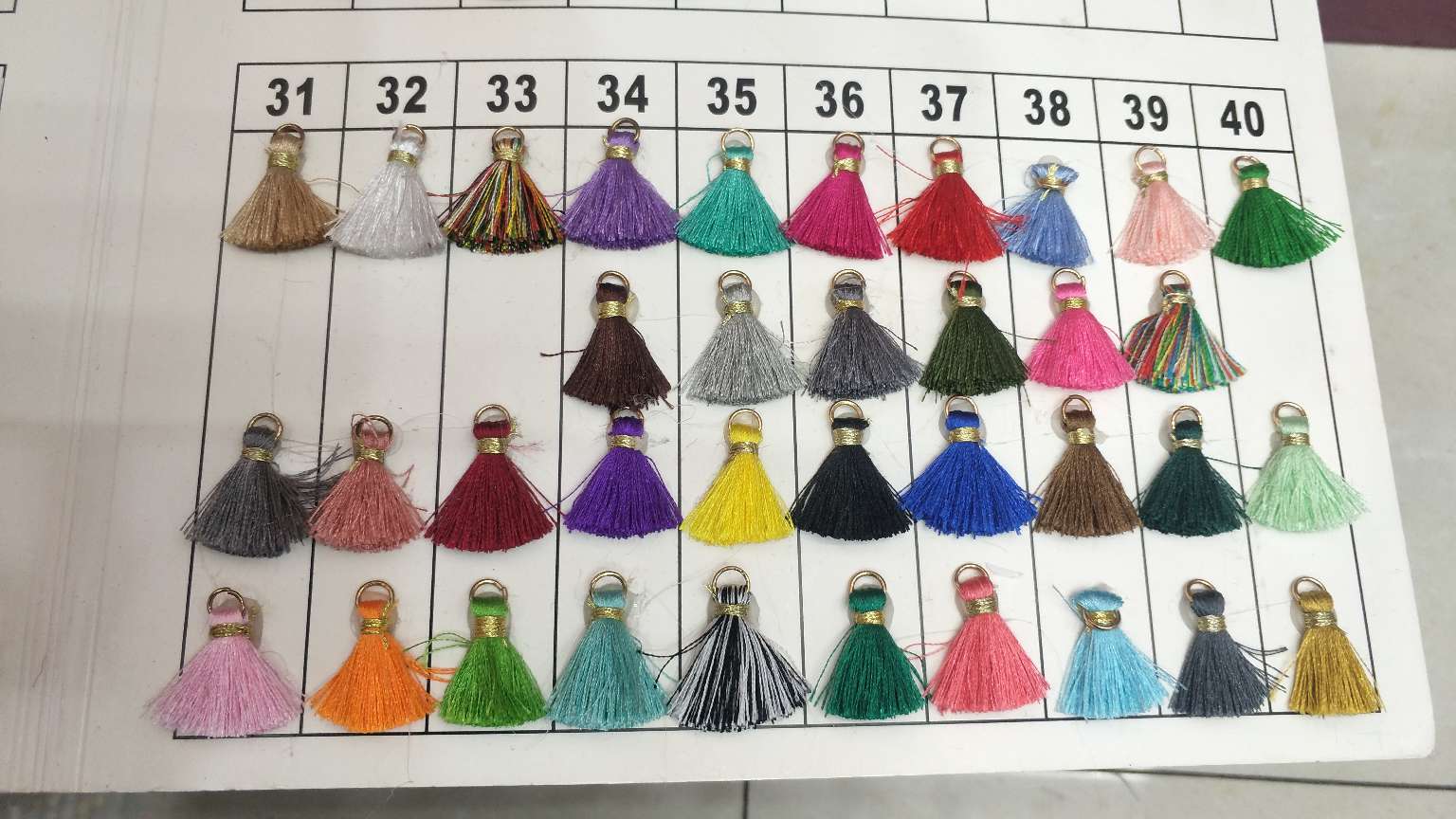 2.5公分金丝线人造丝流苏2.5公分金丝线人造丝流苏