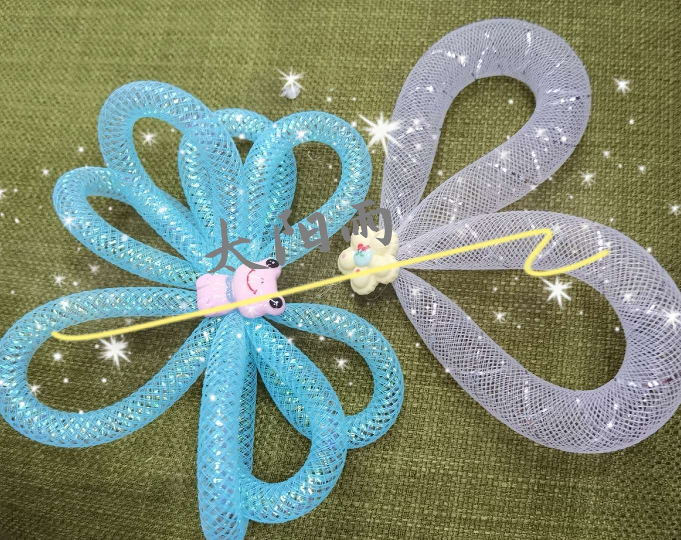 Accessories: Flower headband and hair clip