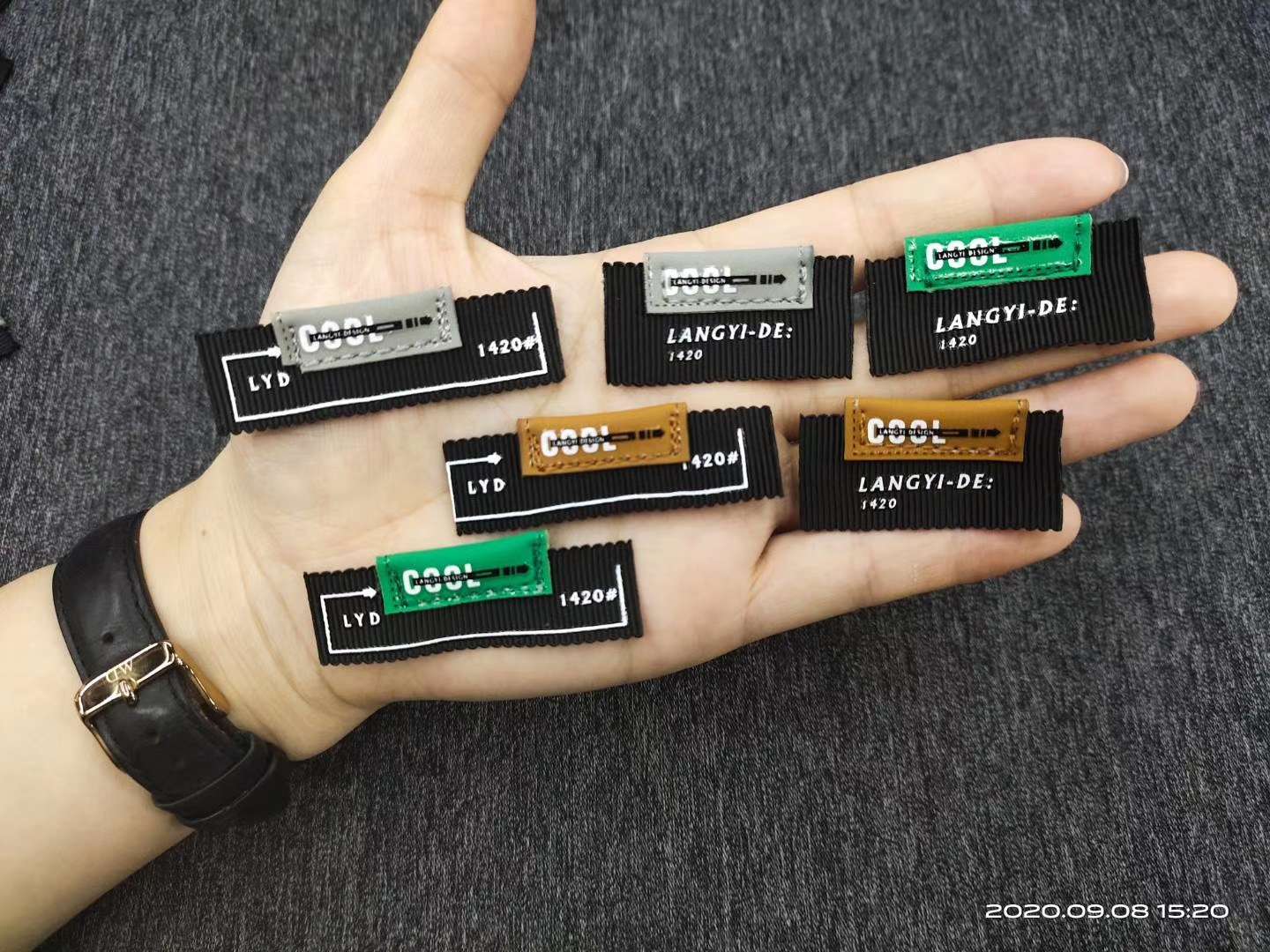 皮标 皮牌  口袋标  PVC商标 装饰标牌 合金皮牌 补丁  裤标  绣花标 鞋标 帽子标牌