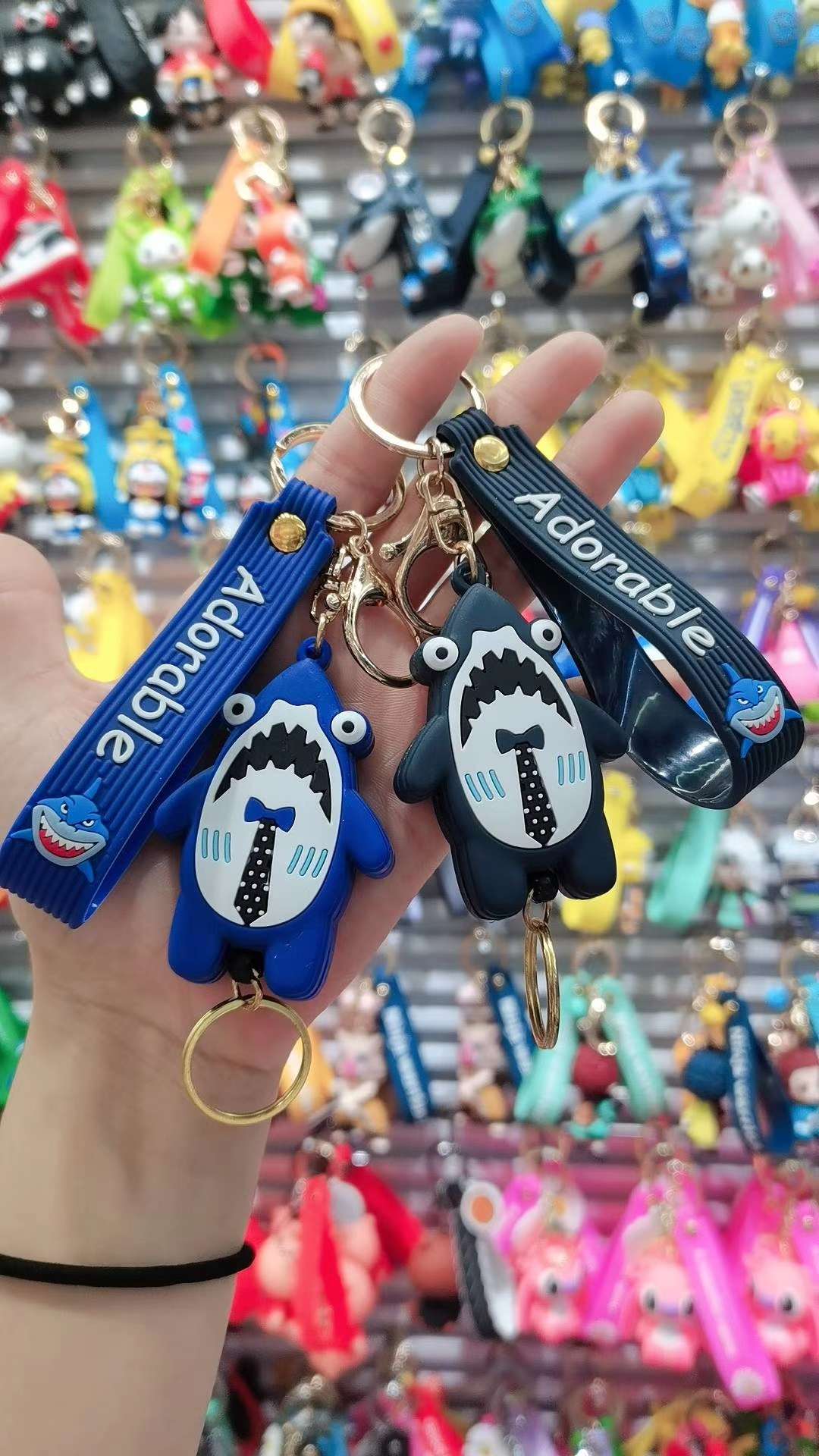 Cartoon animal keychains, couple keychain pendants, car keychain pendants Specification image