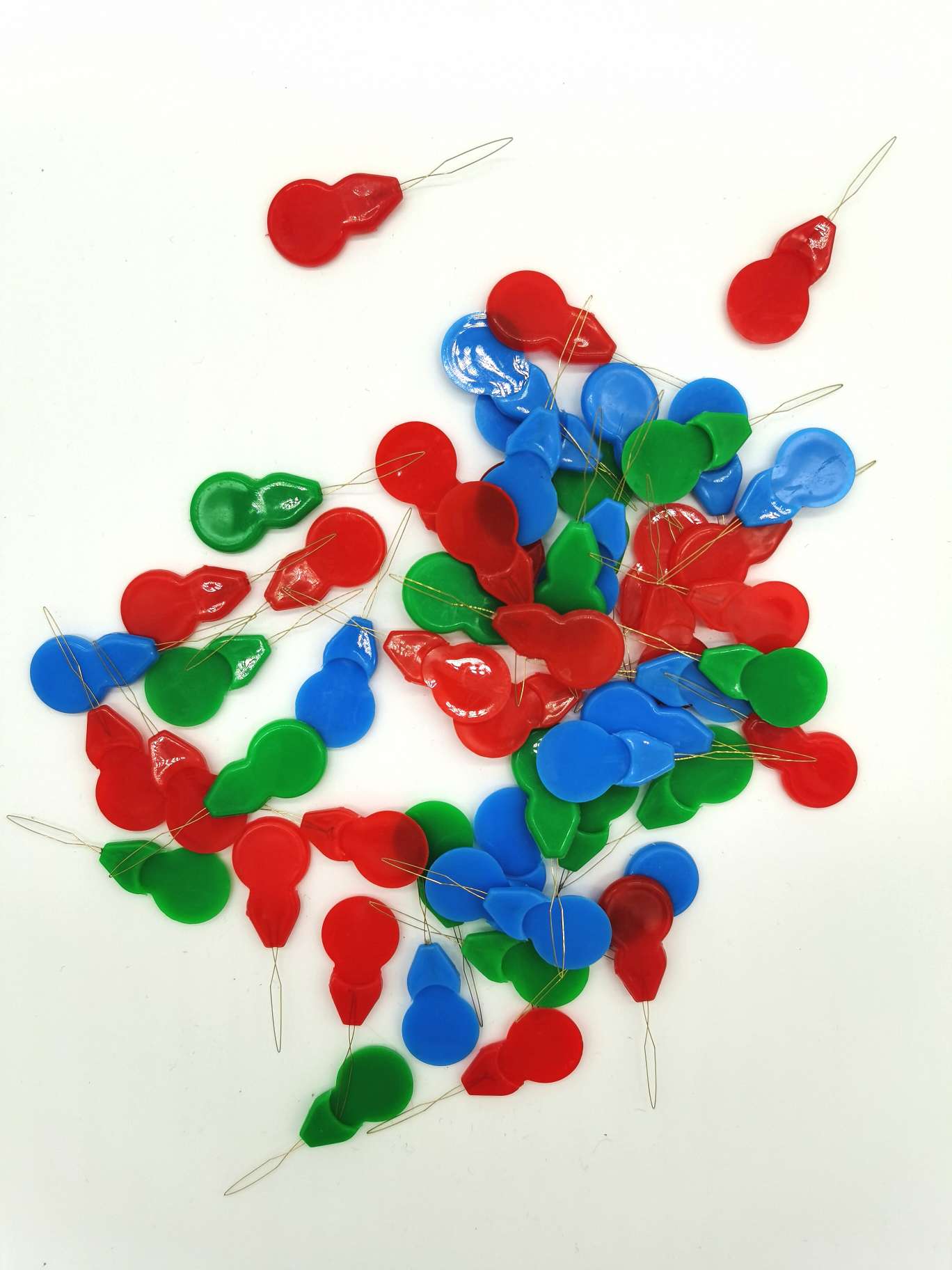 Plastic gourd shaped needle piercing piece thumbnail