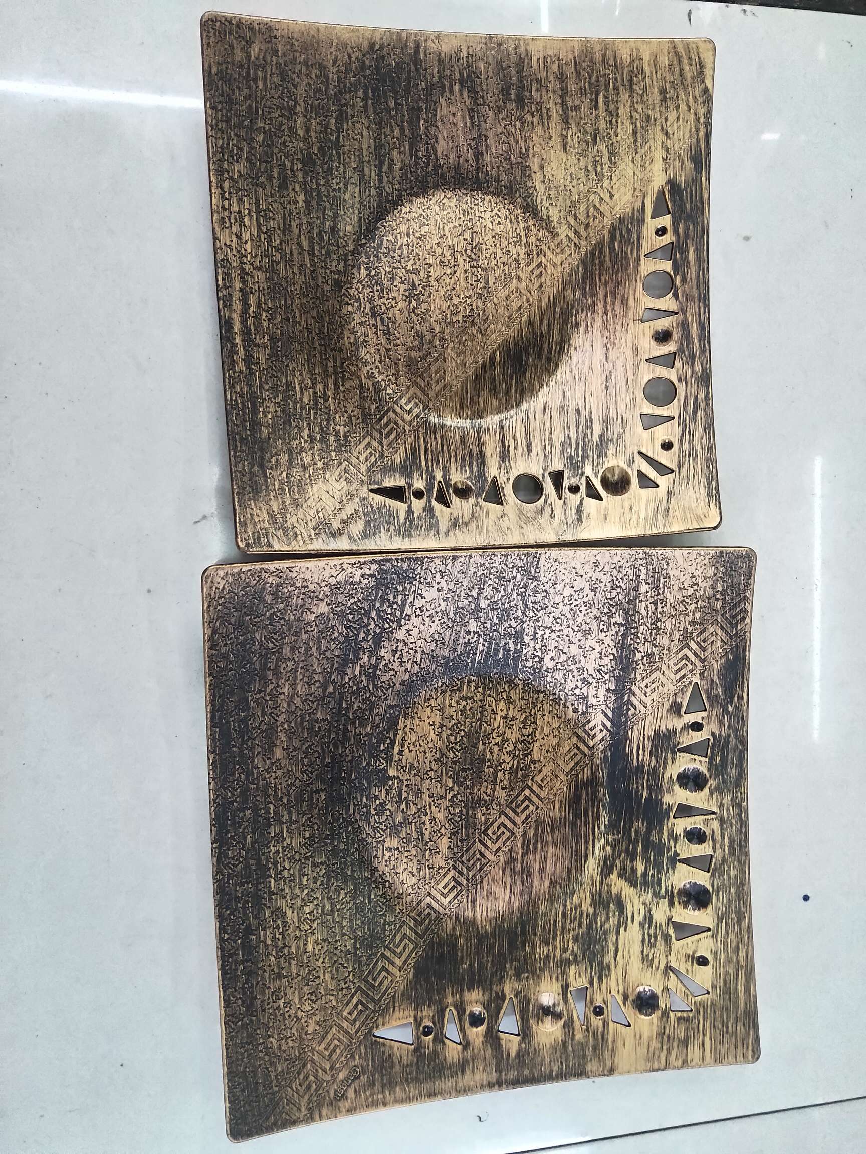 Plastic bronze color plate detail image 5