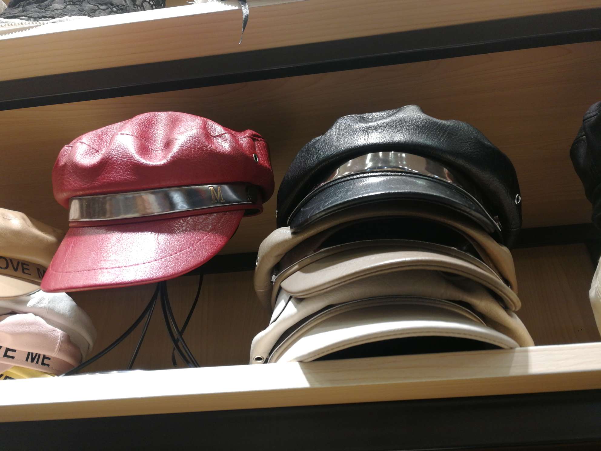 Korean version leather military cap with iron badge M details Picture
