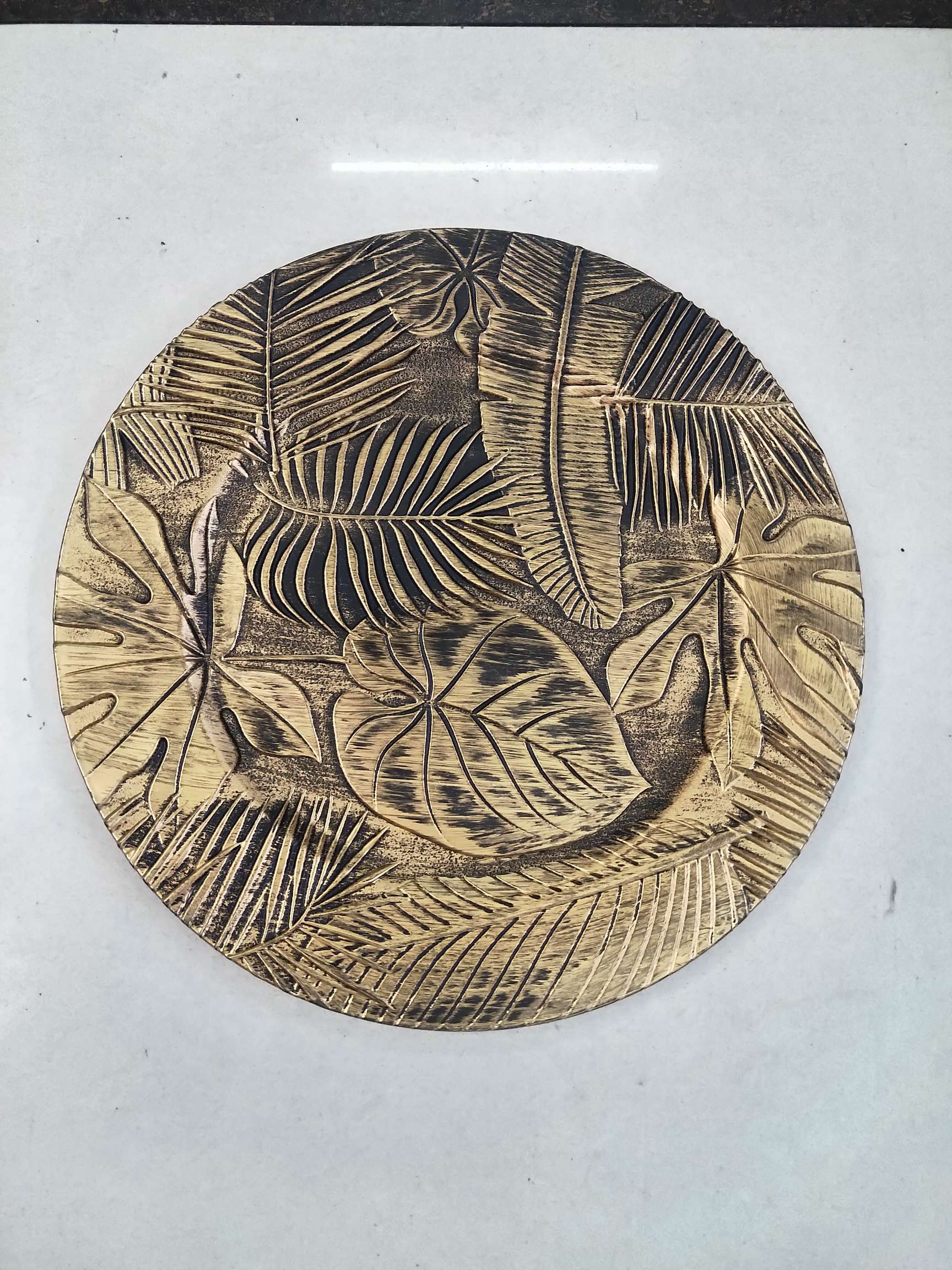 Plastic anti-antique tray detail image 2