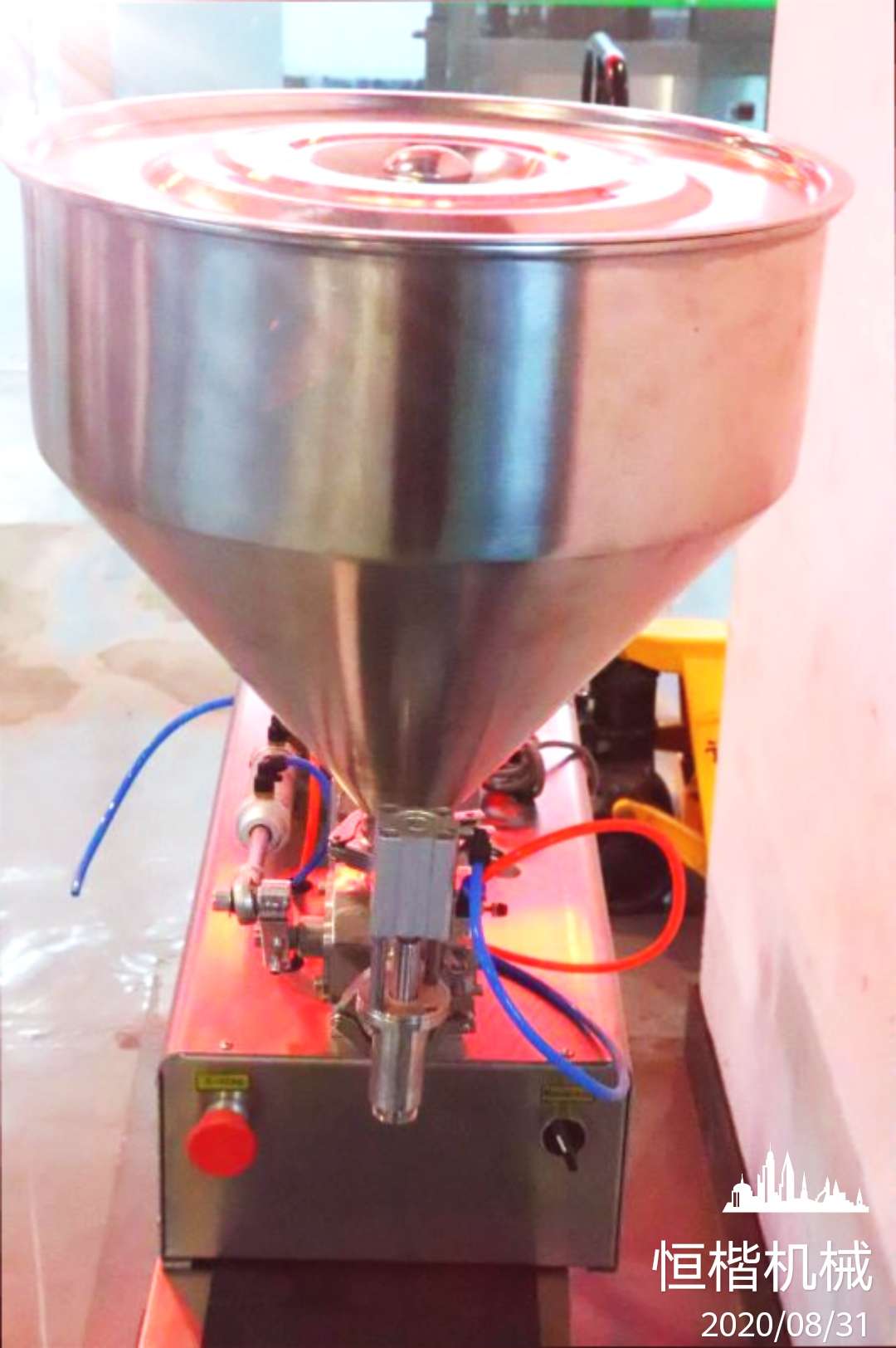 Horizontal paste filling machine packaging machinery: Hengkai Packaging Machinery offers high-quality products at low prices and operates with integrity Specification image