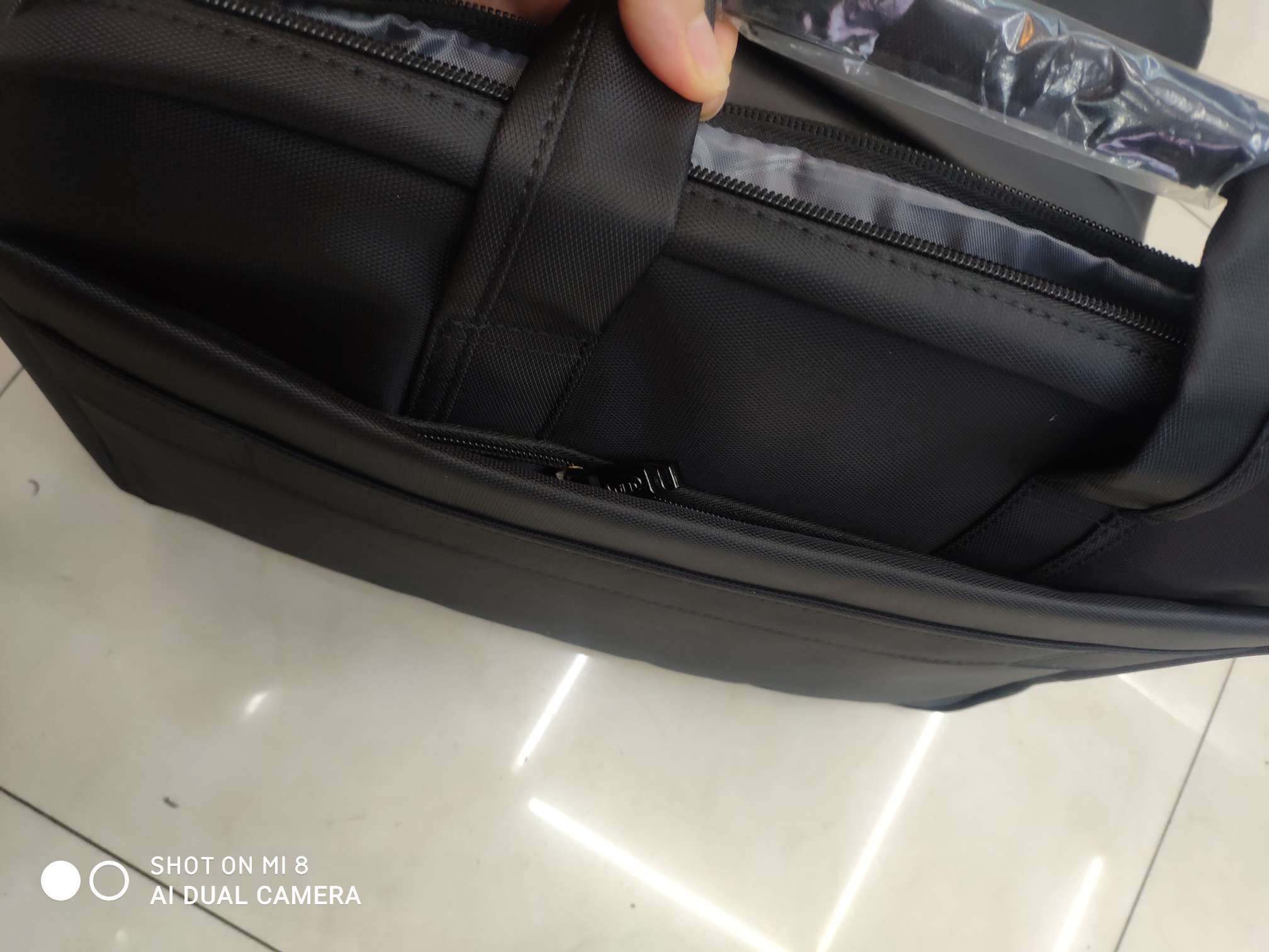 Computer Bag Business Bag Fashion Custom Large Capacity Application Scenario