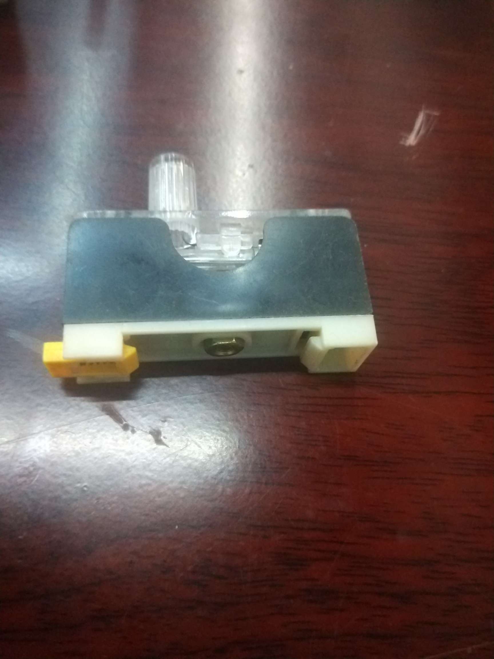 高周波保险丝座